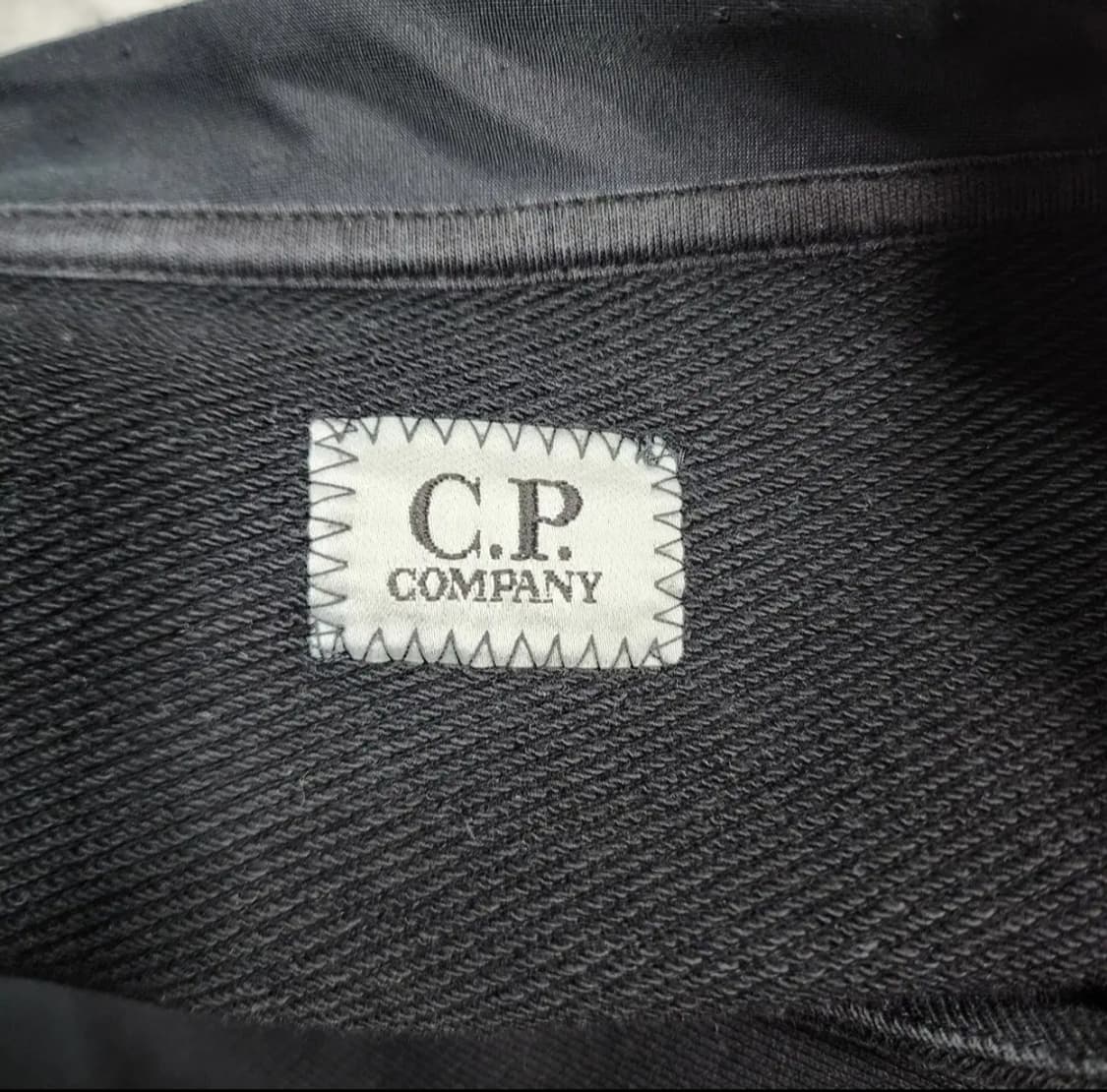 C.P컴퍼니 맨투맨 L 상품이미지7