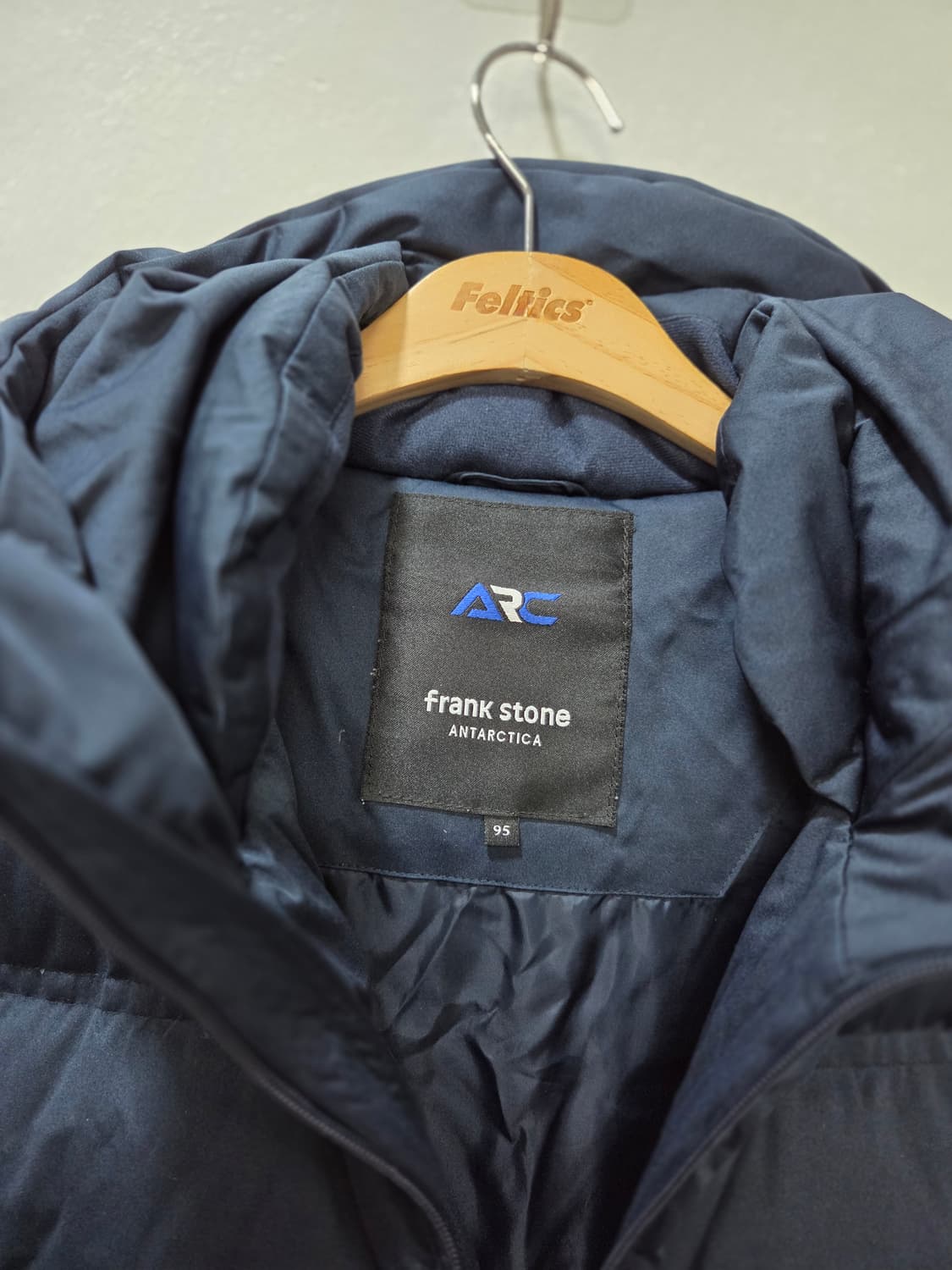 프랭크스톤 안타티카 다운패딩 남자 네이비 상품이미지4