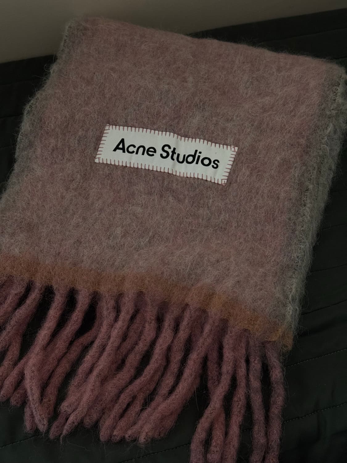 아크네 스튜디오 머플러 판매합니다🧣 상품이미지3