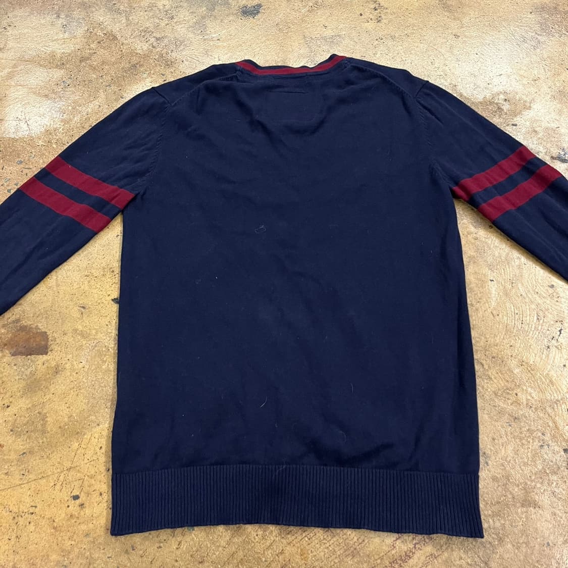 티니위니 네이비 버건디 브이넥 니트 가디건  상품이미지4