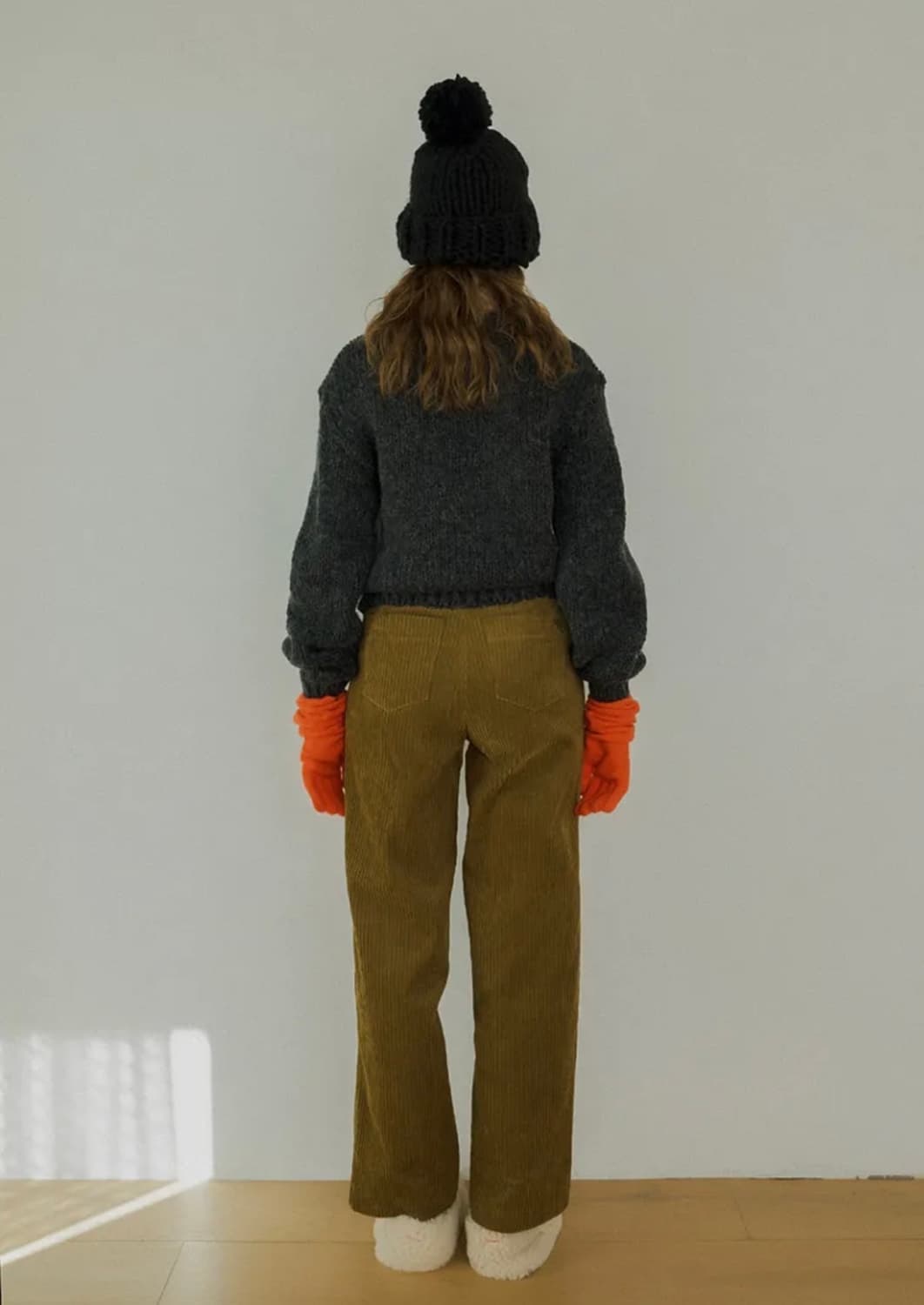 위드아웃썸머 23fw  벨라 니트 차콜 상품이미지4