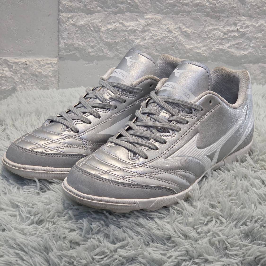 1a-2: 미즈노 모나르시다 네오 TF 실버 풋살 축구화(235) 상품이미지1