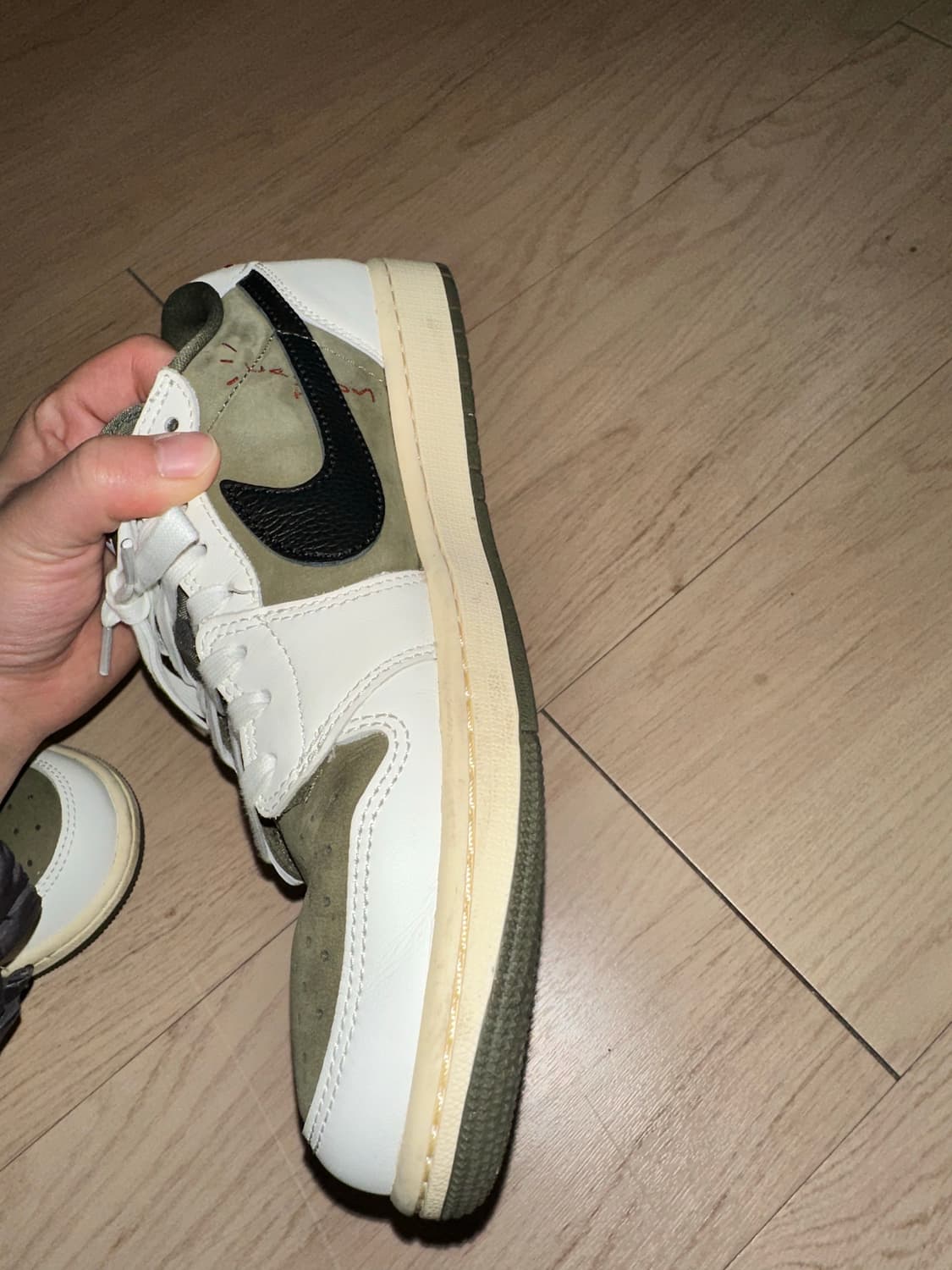 조던1 스캇 리버스 올리브 270 상품이미지4