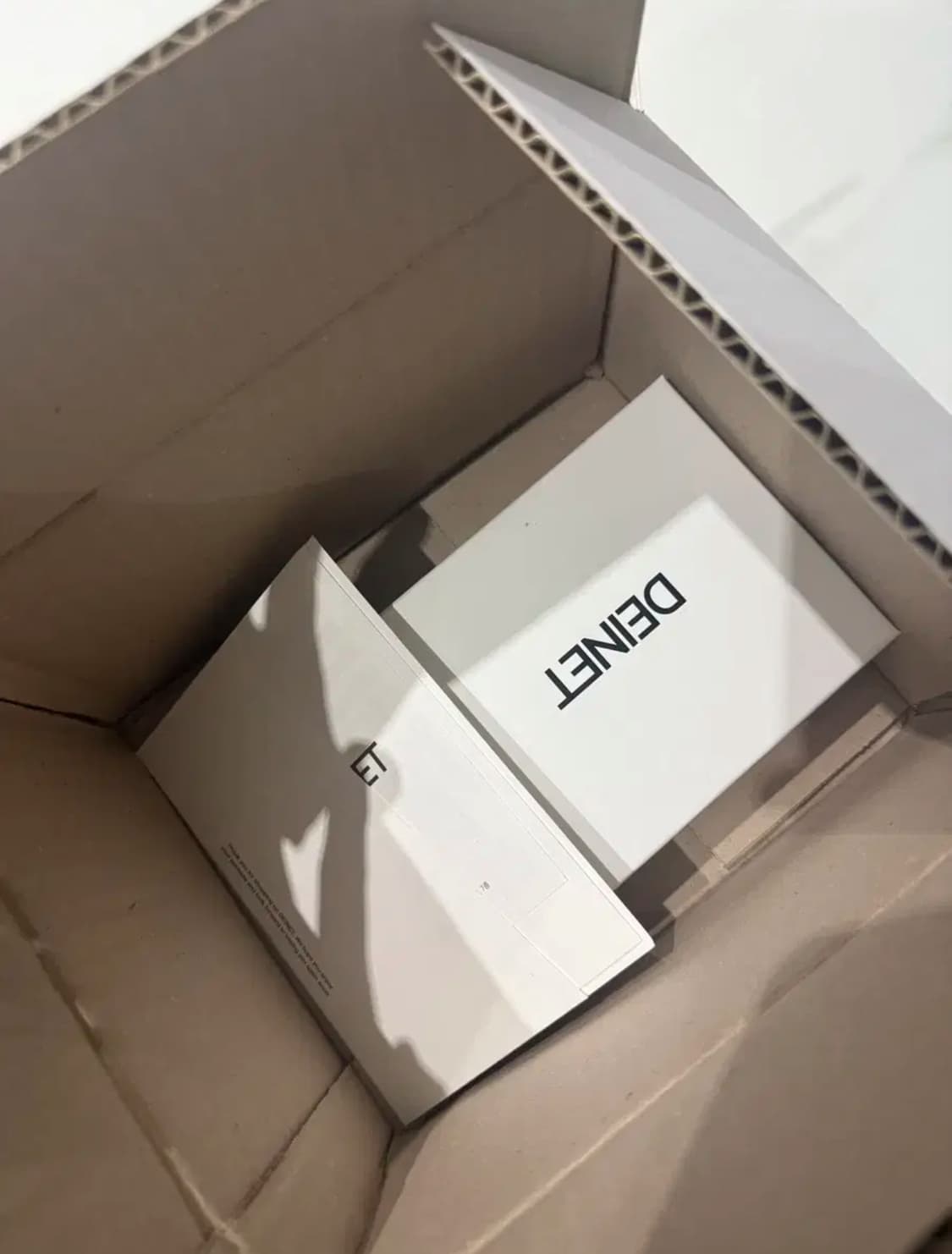 다이닛 스터드 크로스 체인 월렛 블랙 상품이미지3