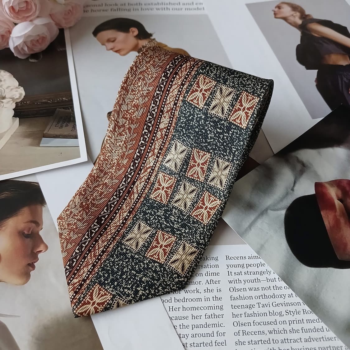 아쿠아스큐텀 실크 브라운 기하 넥타이 9.6cm A+등급 A19308
 상품이미지4