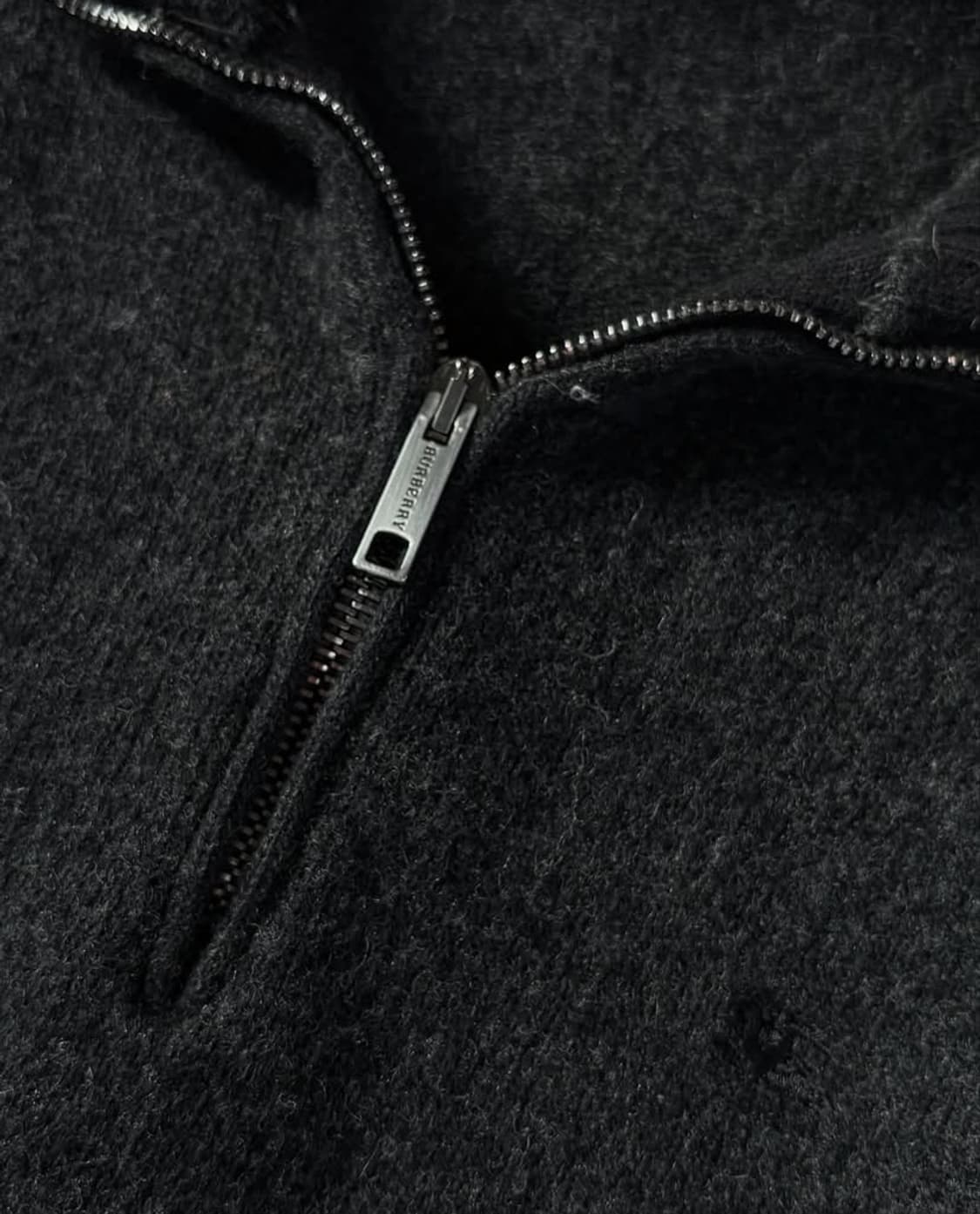 Burberry 버버리 램스울 차콜 하프집업 니트 상품이미지6