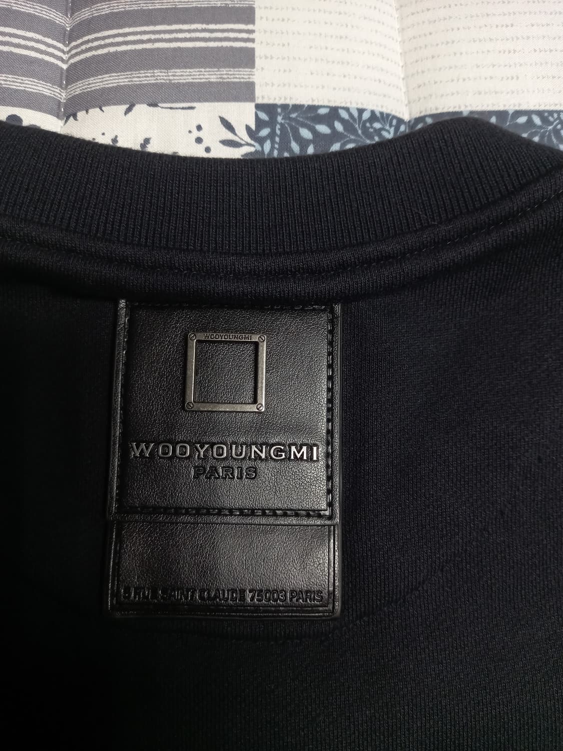 우영미 시그니처 맨투맨티  블랙 44(실용105~110) 상품이미지8