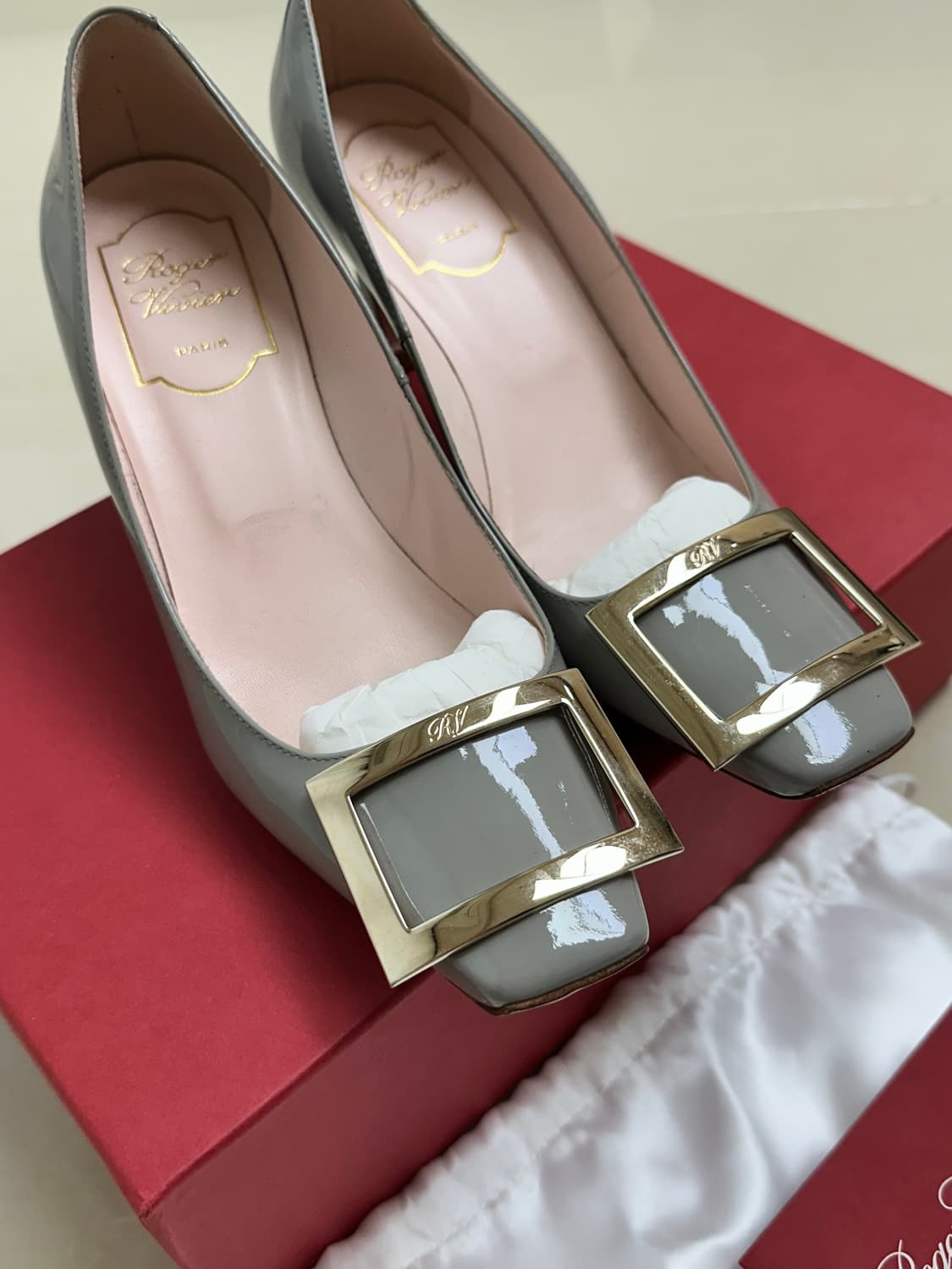 로저비비에 트럼펫 펌프스 그레이 힐 36(230)사이즈 팝니다 상품이미지1