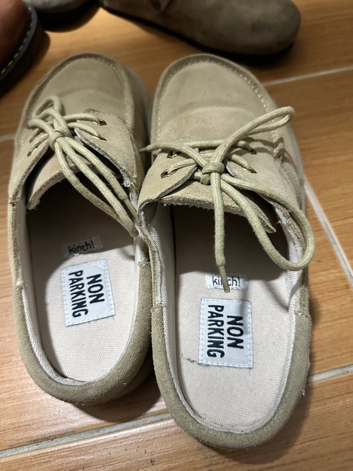 논파킹 X 킨치 N - HERI / SAND (퍼x) 285 판매합니다ㅐ 상품이미지2