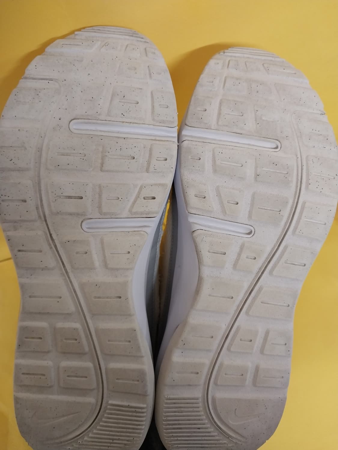 남성 나이키 에어맥스 AP 화이트 퓨어 플래티넘 운동화 (290) 상품이미지9