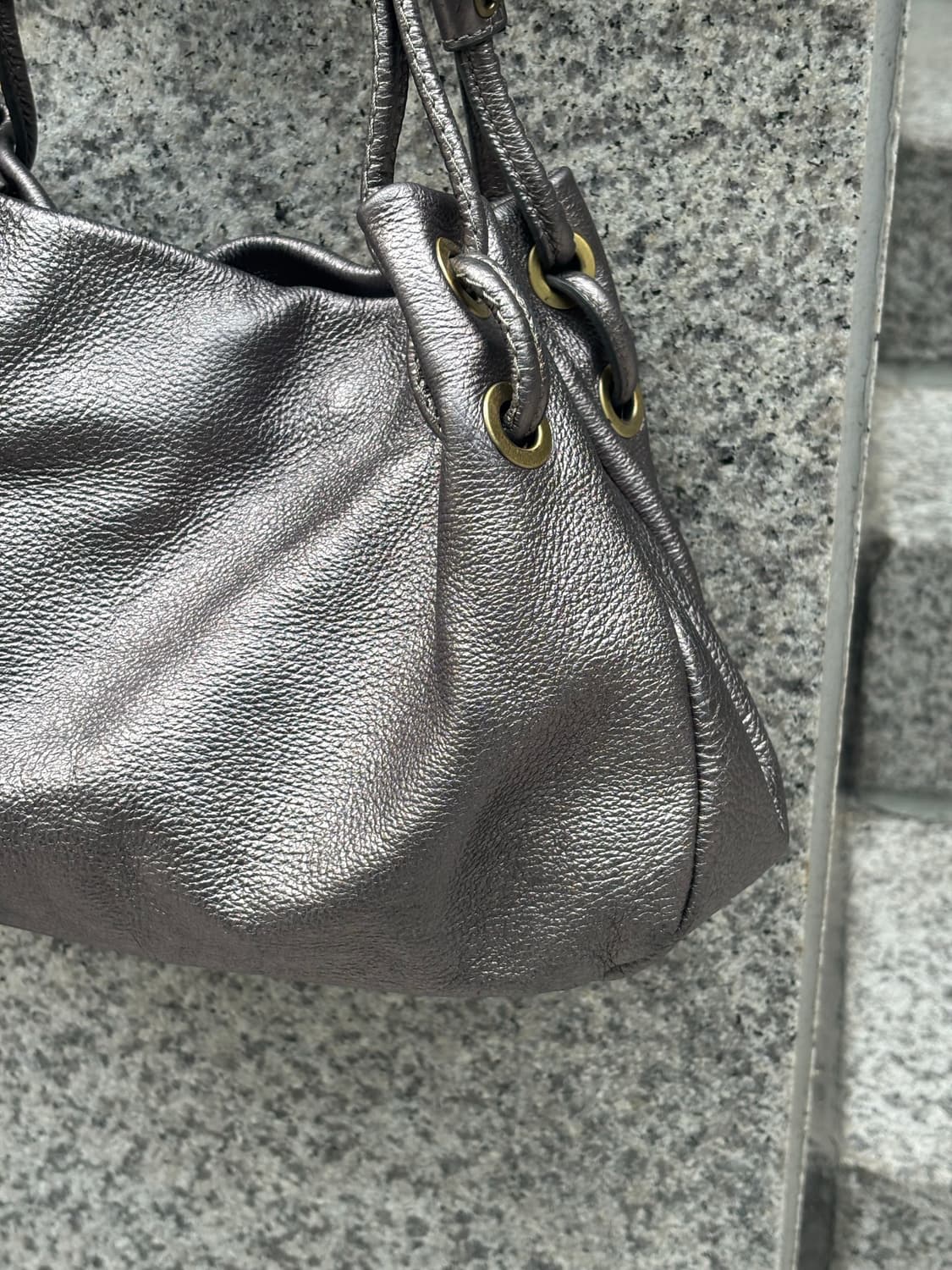 메탈릭 링 스트랩 셰이프 숄더백 상품이미지6