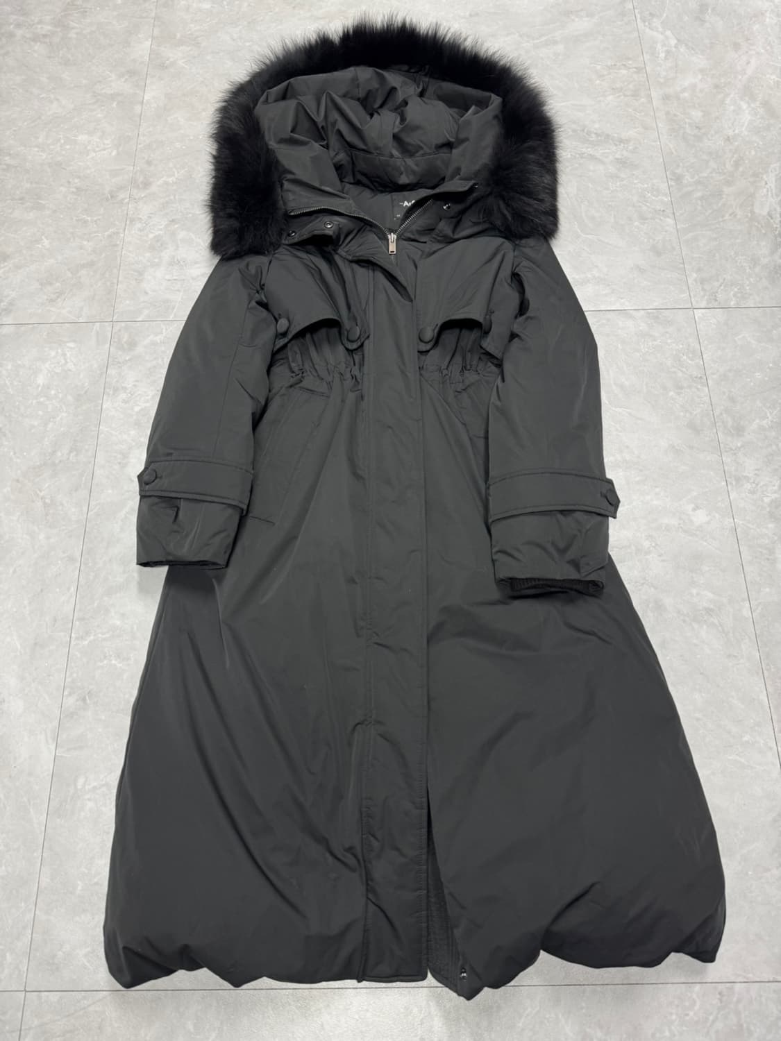 더엣지 23FW 구스다운 상품이미지1