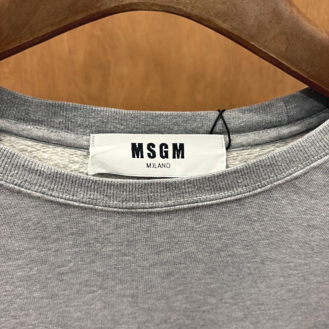 MSGM 라운드넥 긴팔 맨투맨 래글런 로고 프린팅 슬리브 디테일 그레이 상품이미지7