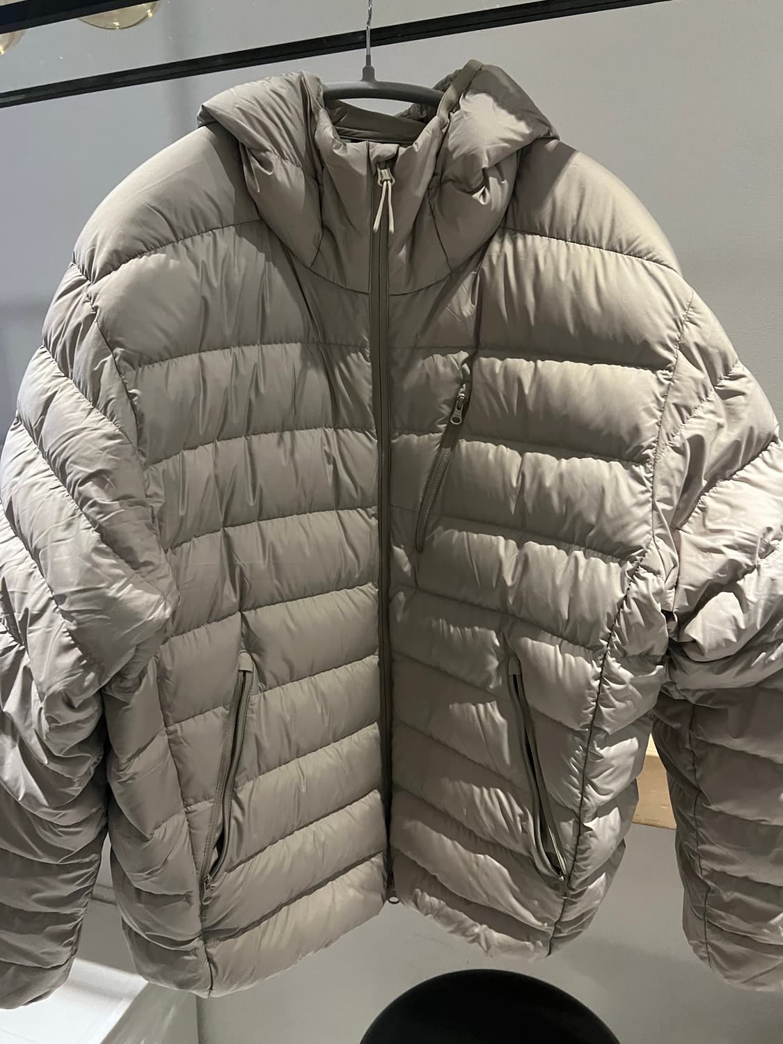 무신사 경량패딩 베이지 2xl 팔아요 상품이미지2