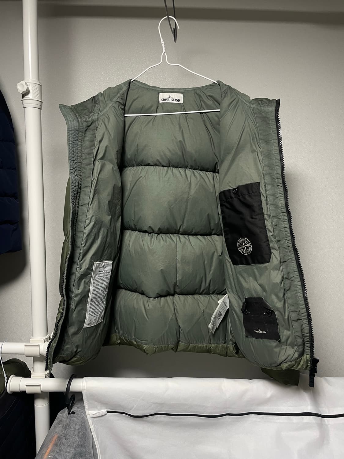 [S사이즈] 21FW 스톤아일랜드 크링클랩스 후드 다운 자켓 올리브 상품이미지6