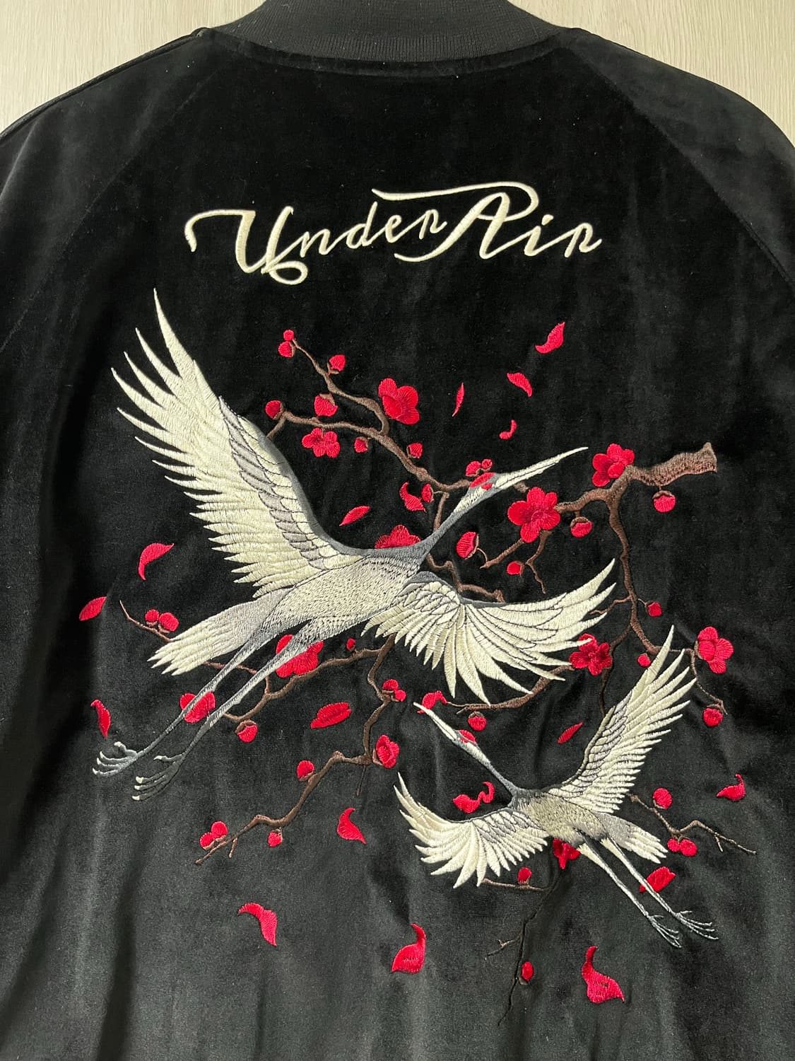 언더에어(UNDERAIR) 학 자수 벨벳 스카챤 점퍼 48(XL) 상품이미지3