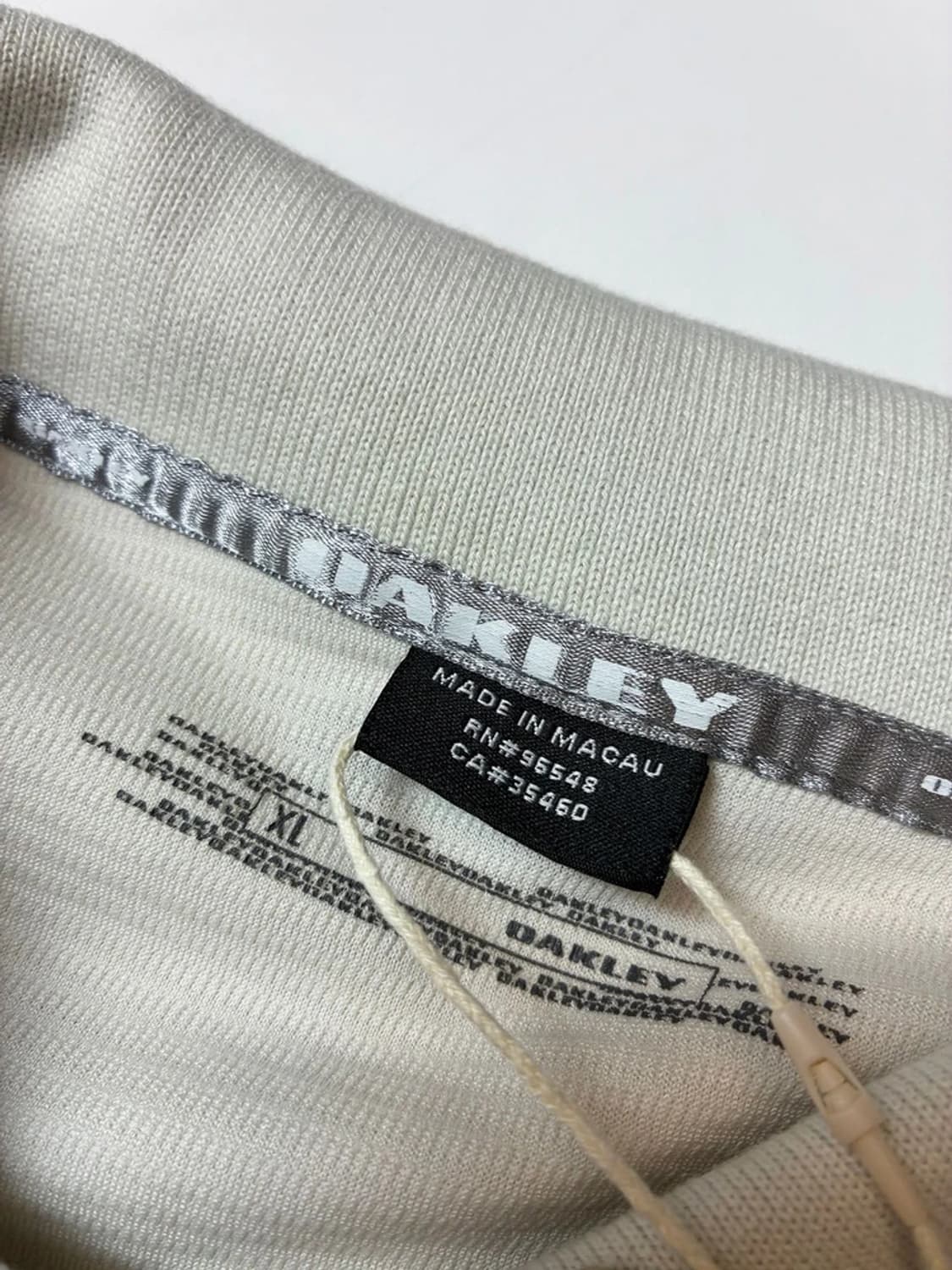 오클리 00's 소프트웨어 메탈로고 카라 티셔츠 PN8980 상품이미지8