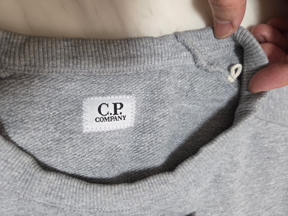 씨피컴퍼니 지퍼 포켓 플리스 맨투맨 상품이미지4