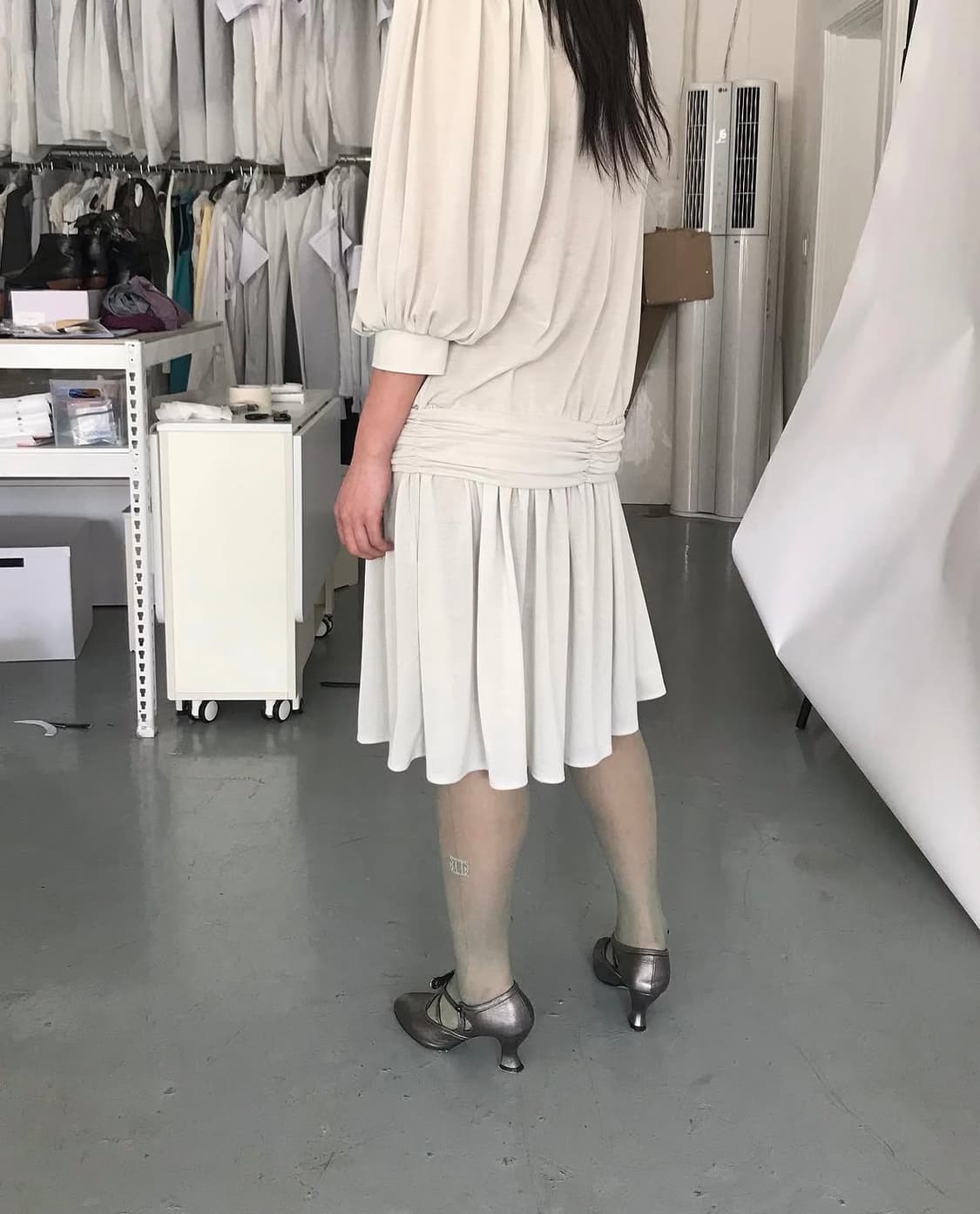 에옹쓰 아르누보 드레스 세이지 그린 상품이미지1