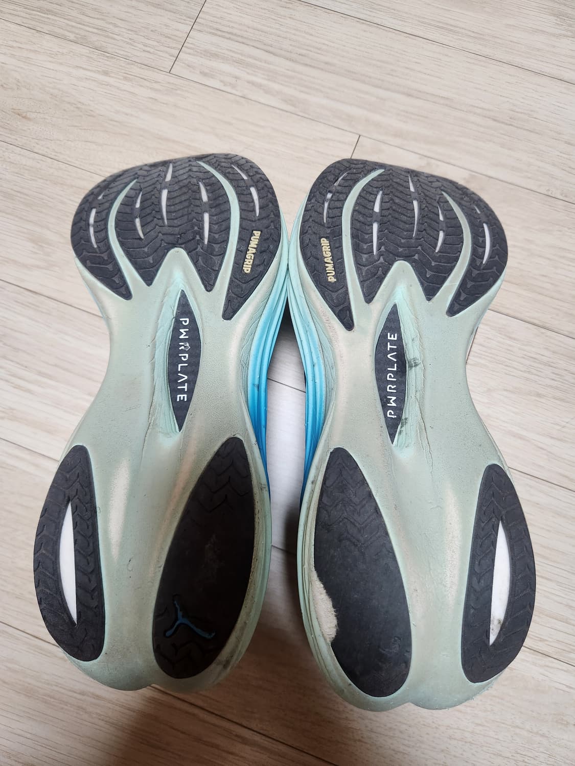 [푸마] 디비에이트 나이트로3 러닝화 285사이즈 상품이미지5