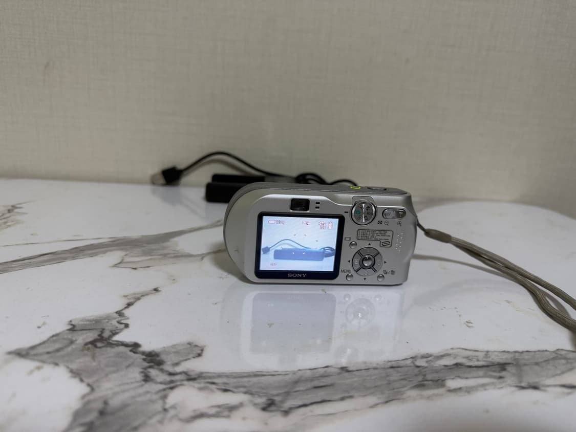 소니 사이버샷 DSC-P200 디지털카메라 상품이미지2