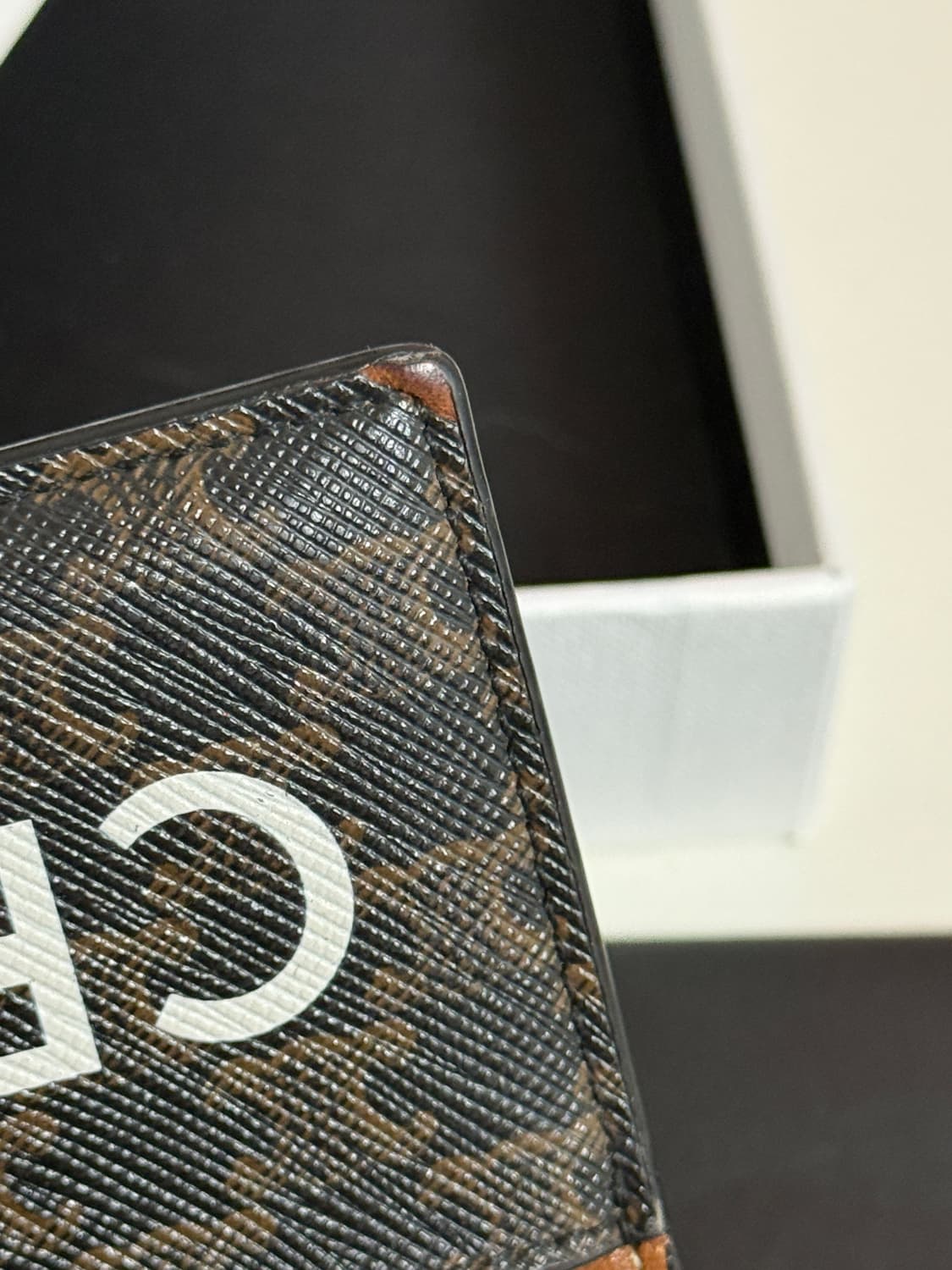 정품 셀린느 트리옹프 카드지갑 상품이미지9