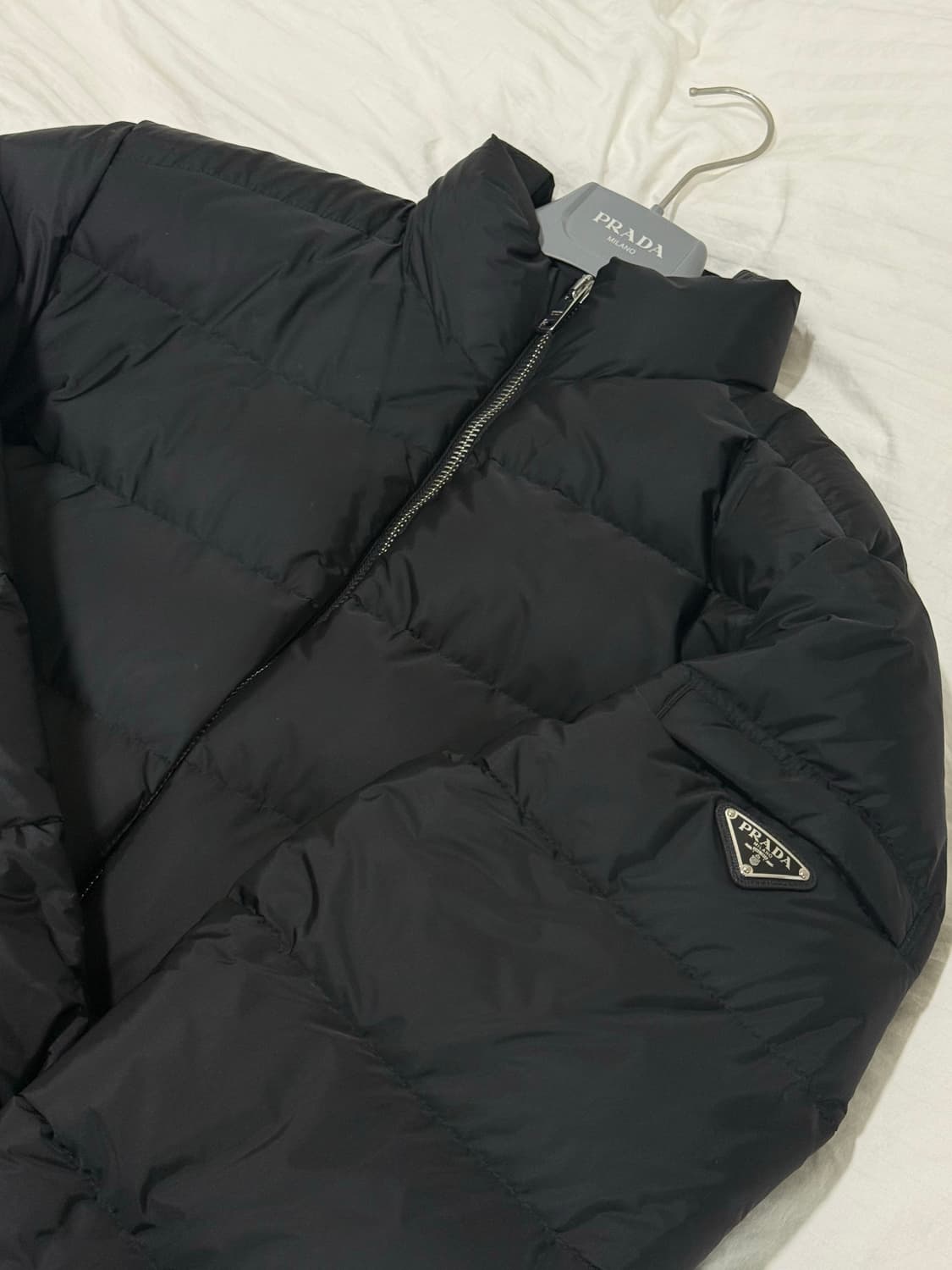 [48] 프라다 리나일론 숏패딩 블랙(SGB112) 상품이미지1