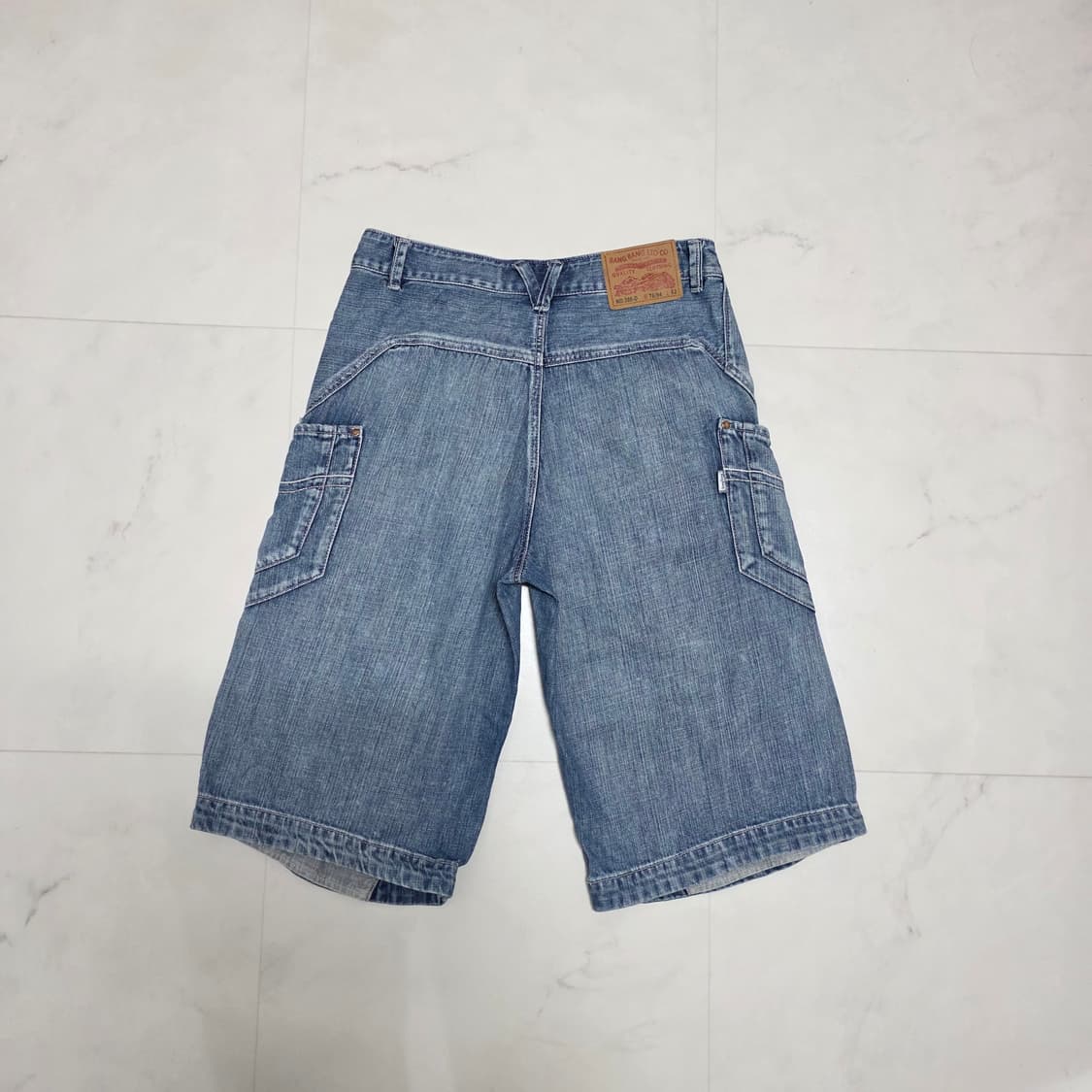 30) Y2K 빈티지 패치 멀티포켓 데님 버뮤다팬츠 상품이미지3