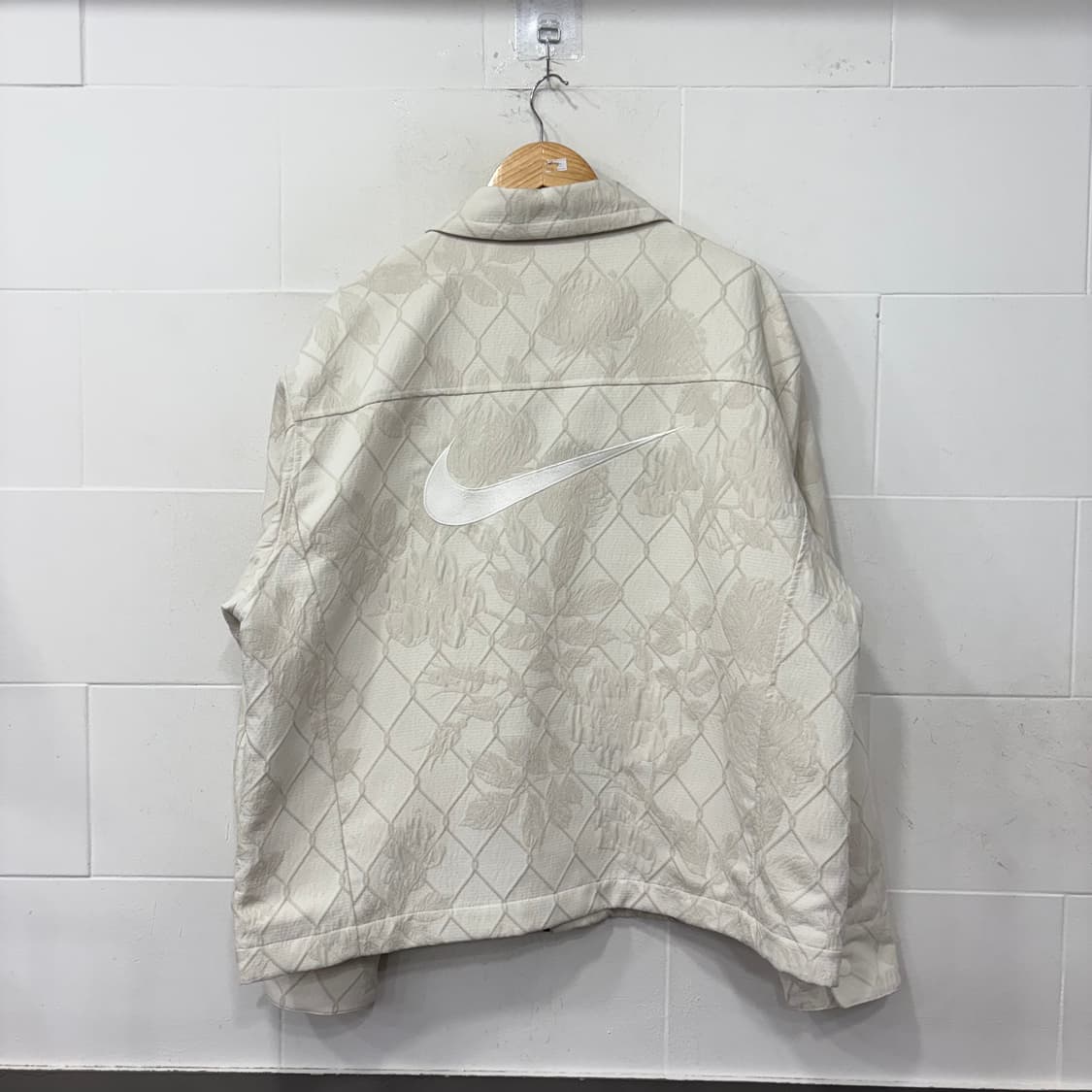 나이키 데번부커 레펠 플로럴 바스켓볼 자켓 상품이미지6