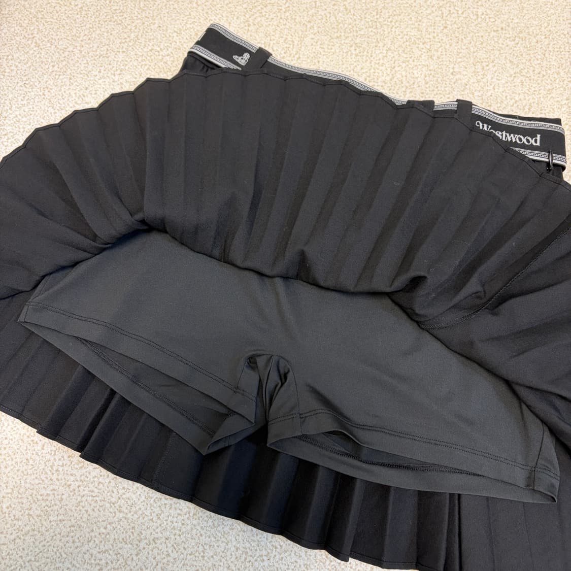 비비안웨스트우드 블랙 플리츠 미니 스커트 상품이미지8