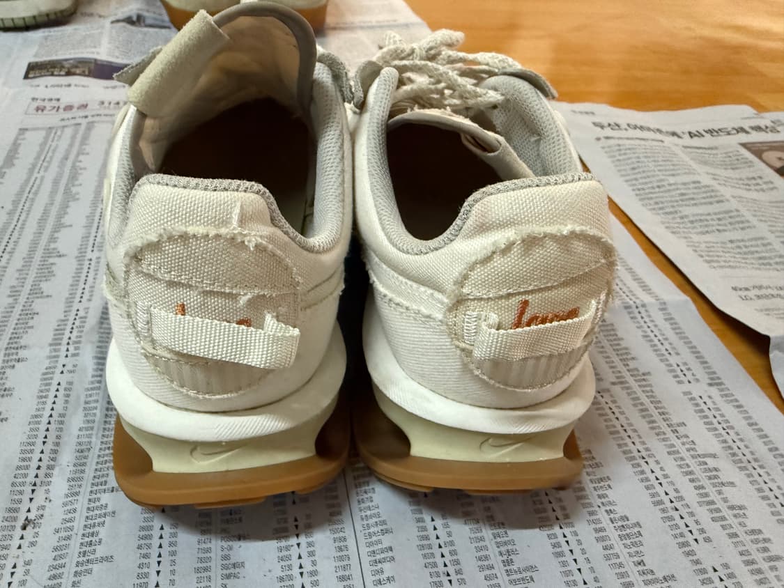 나이키 에어맥스 프리데이 써밋화 255판매합니다!(실착255-260) 상품이미지4