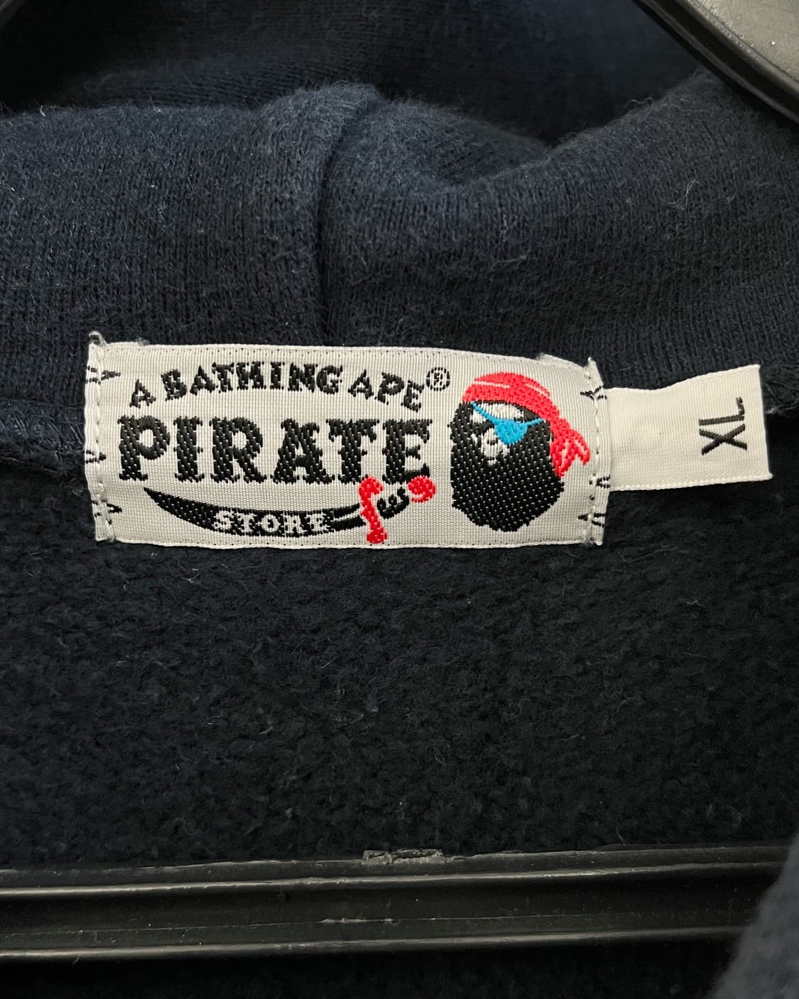 베이프 PIRATES 해적 컬리지 로고 네이비 후드티 상품이미지8