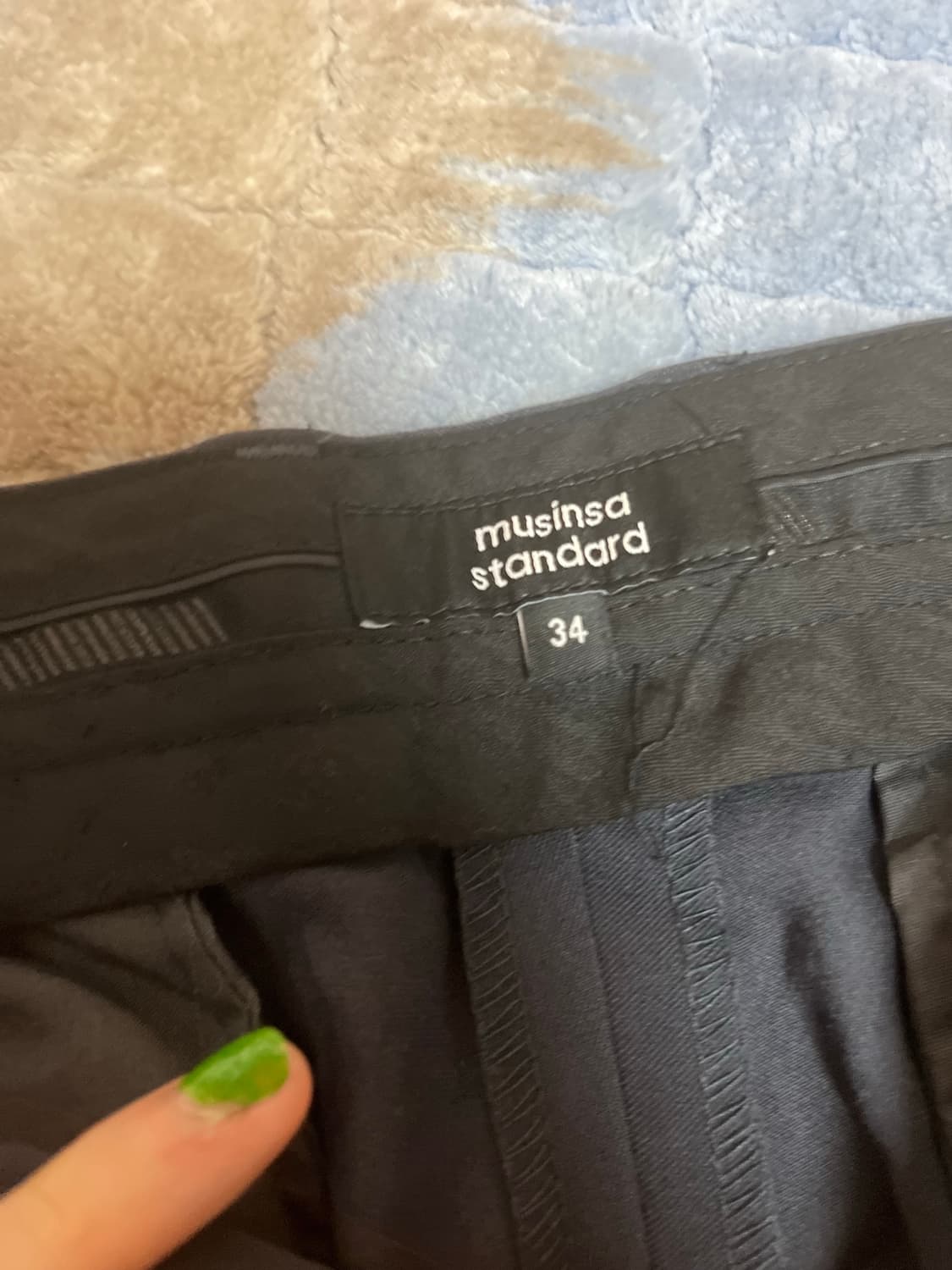 [34] 무탠다드 턱 와이드 슬랙스 네이비 판매합니다. 상품이미지2