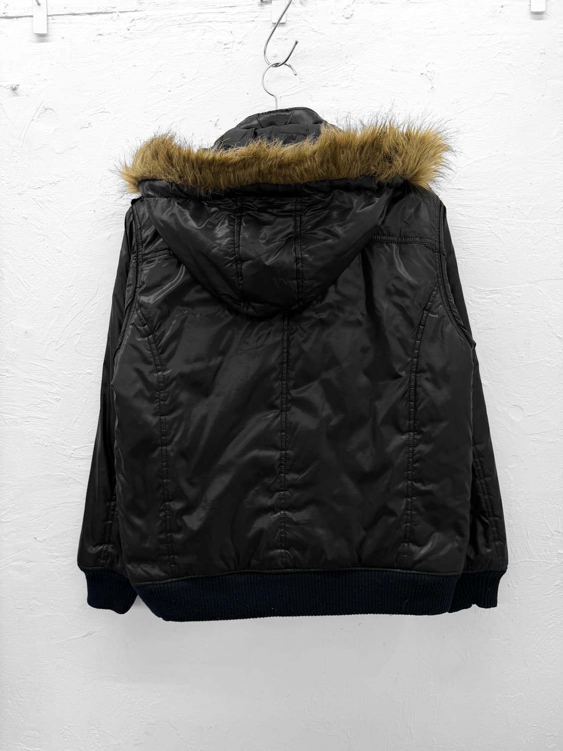 biko saiz 멀티포켓 유광 점퍼 상품이미지4