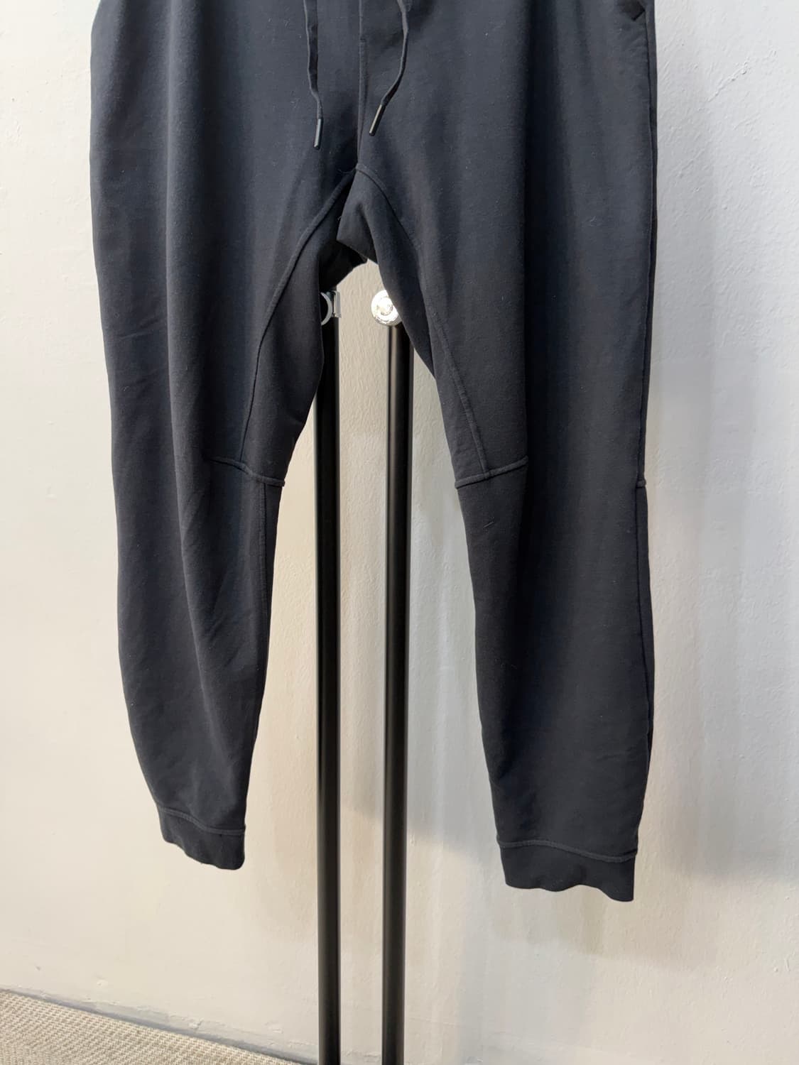 정품) 룰루레몬 남성 조거팬츠 L 상품이미지3