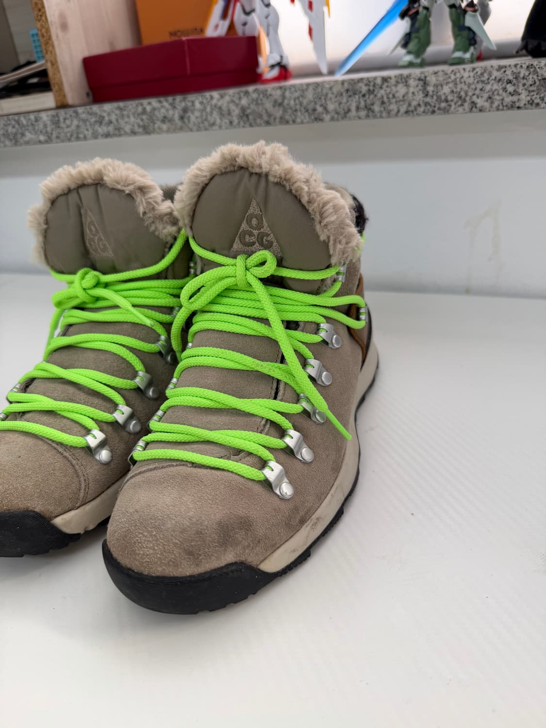 정품) 나이키 ACG 마운틴 플라이 로우 스웨이드 부츠 240 상품이미지2