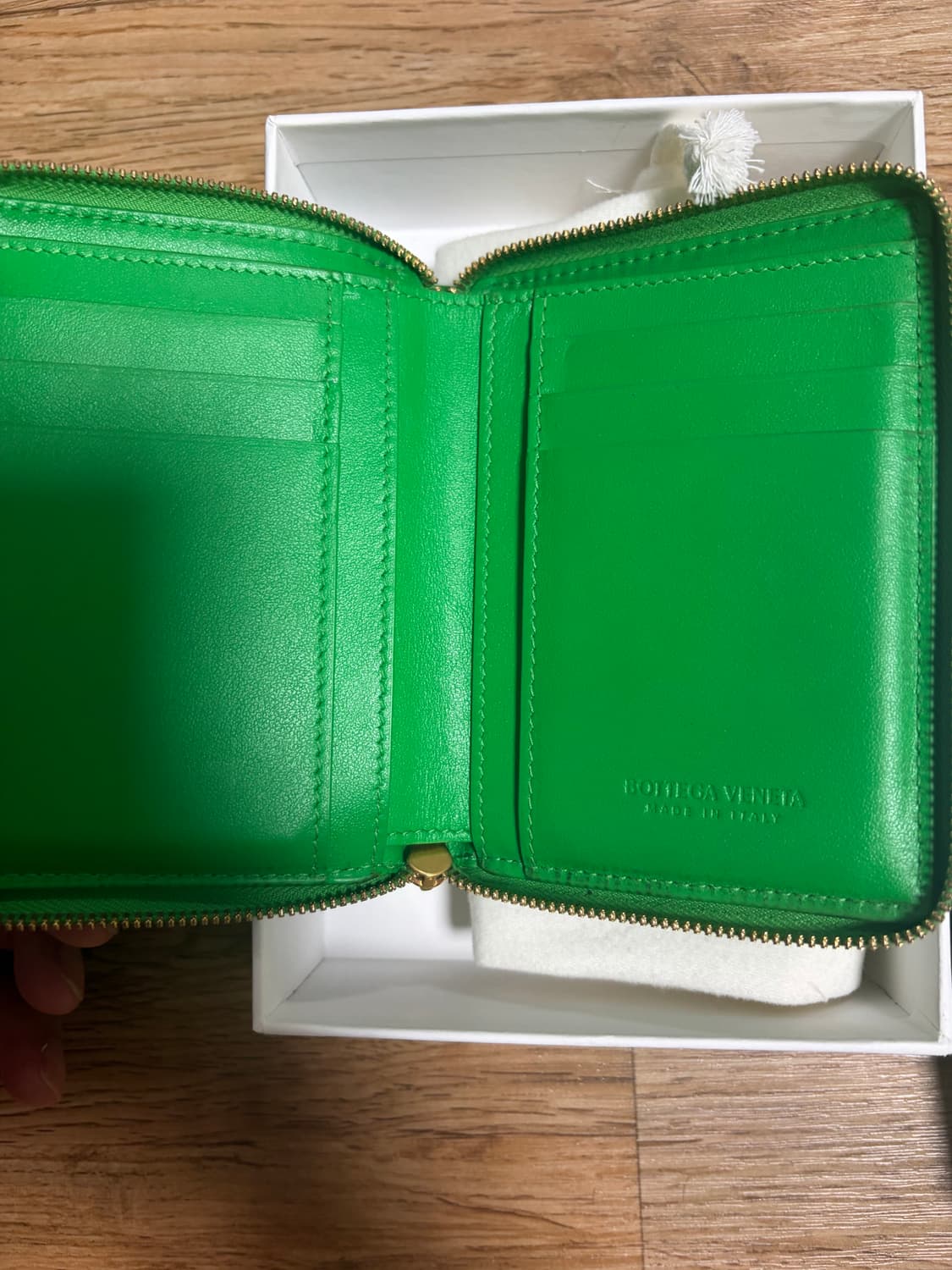 24fw 보테가베네타 지퍼 어라운드 월렛 지갑 상품이미지5