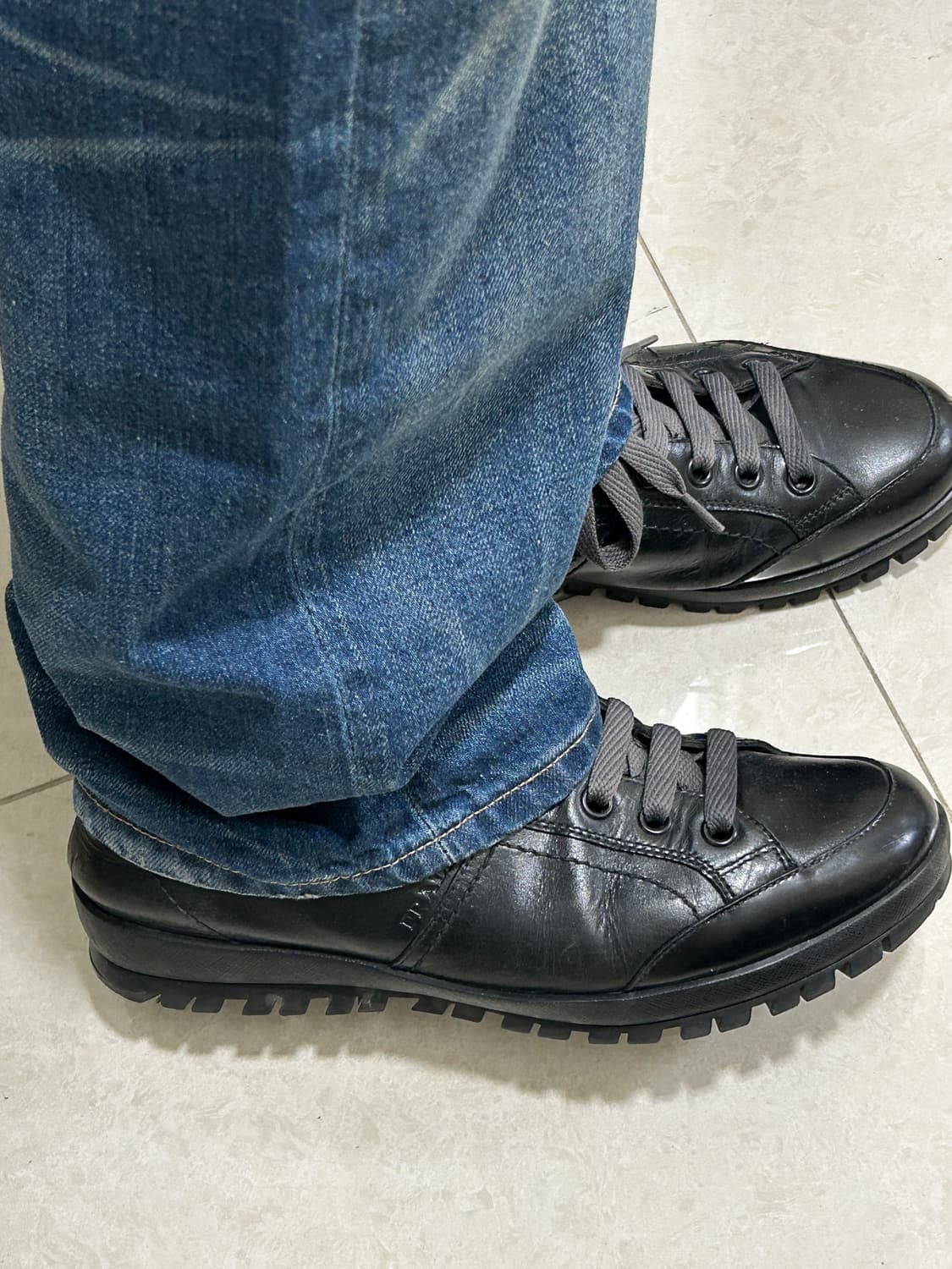 프라다 스포츠 가죽 트래킹화 상품이미지1