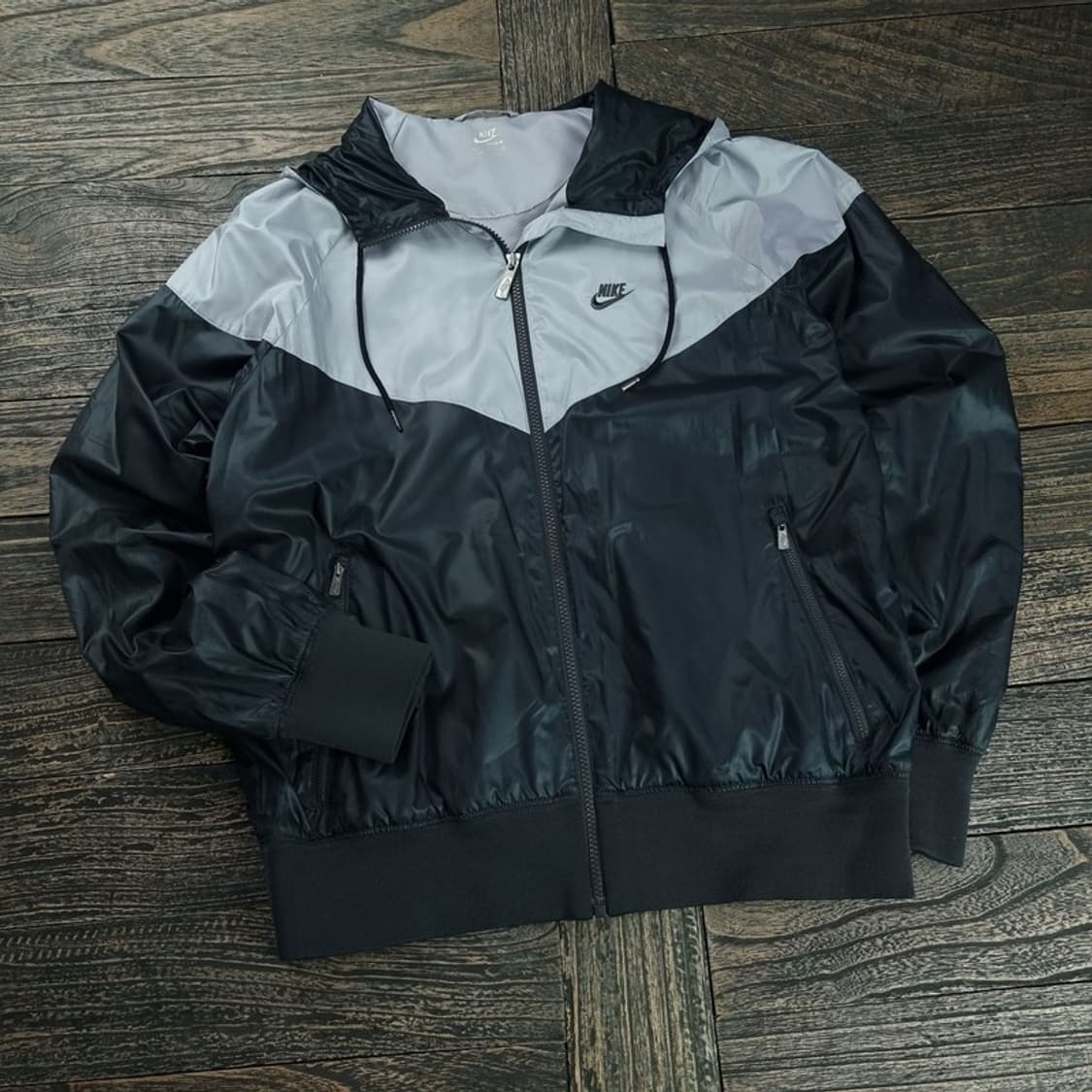 [나이키] 로고 자수 윈드러너 후드 바람막이 자켓 M18884 상품이미지1