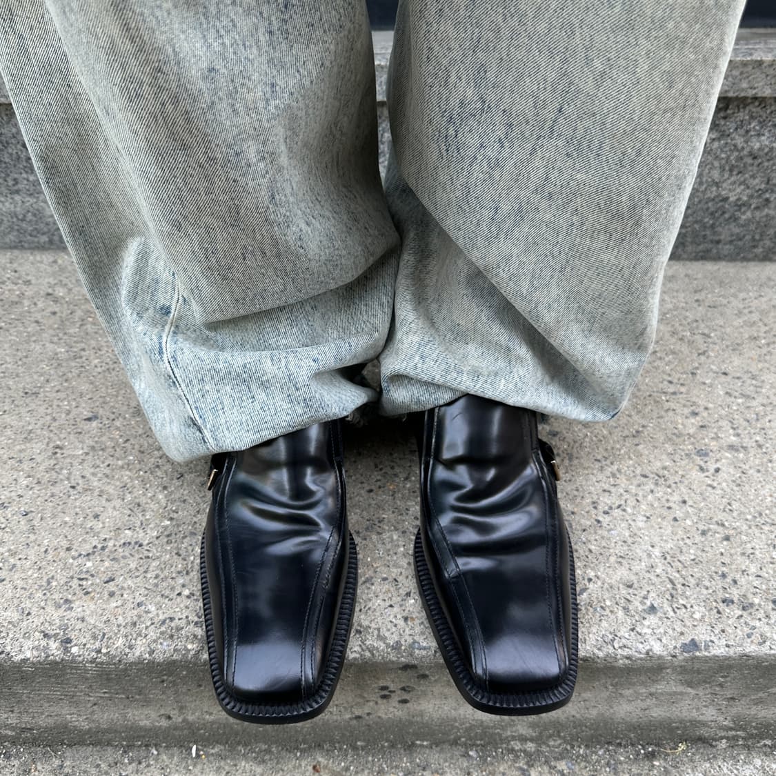 블랙 프라다 스퀘어 토 가죽 로퍼 상품이미지7