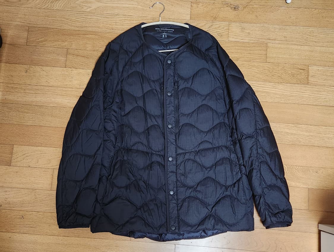 유니클로 x 화이트마운티니어링 경량 패딩 XL 상품이미지1