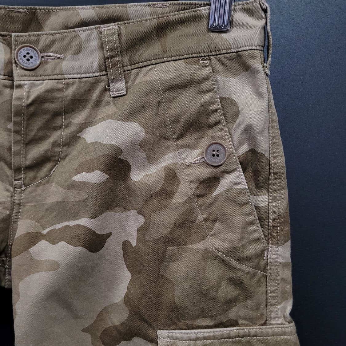 carhartt 칼하트 데저트 카모 숏 카고 팬츠 상품이미지2