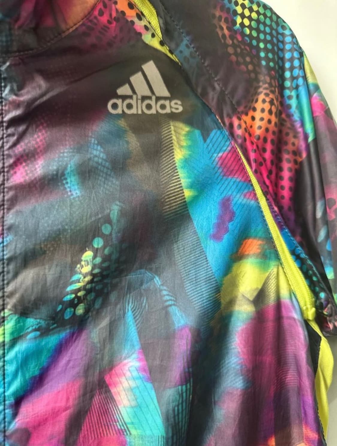 아디다스 멀티 패턴 바람막이 상품이미지3