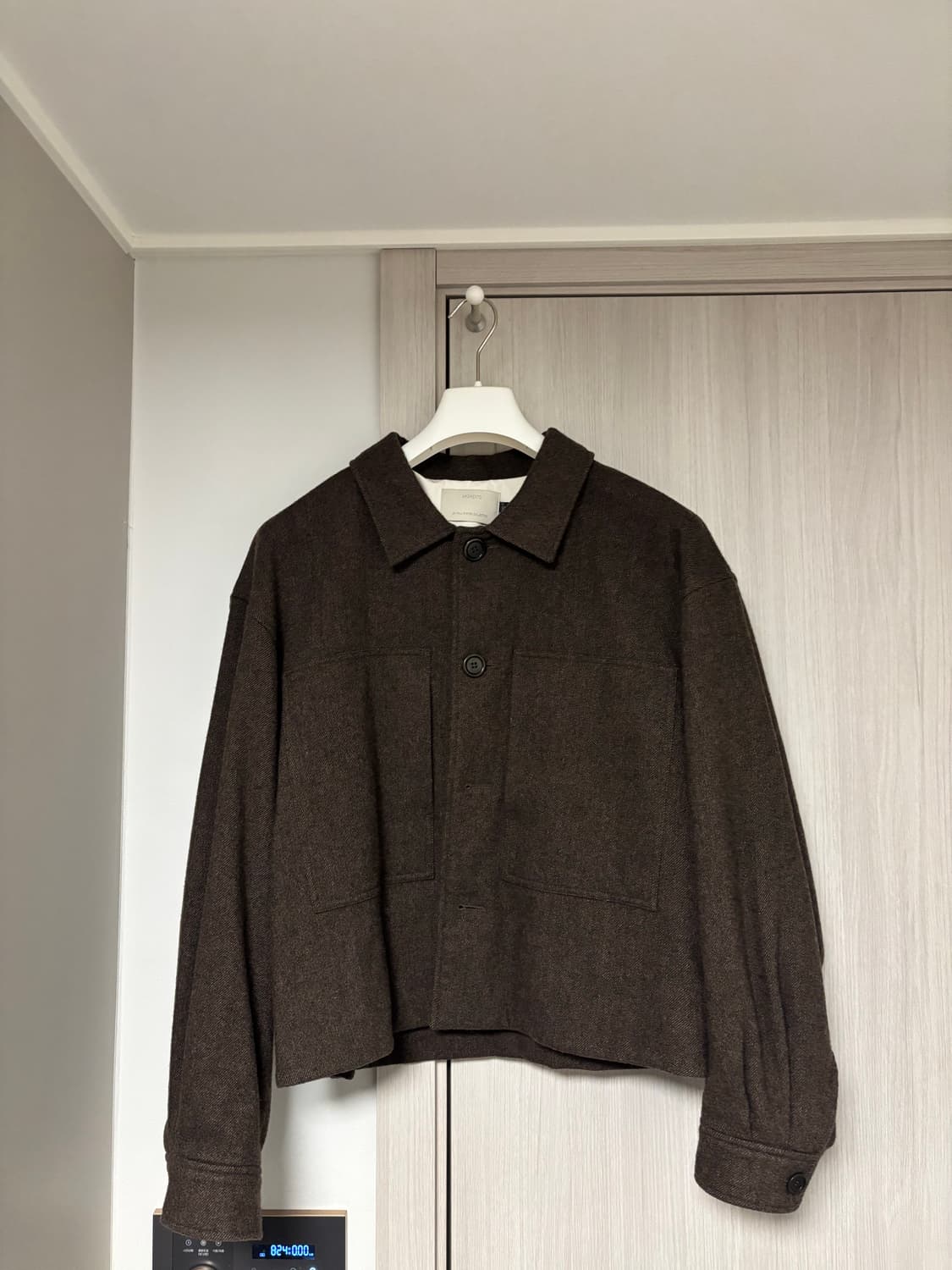 아모멘토 패디드 크롭 울 자켓 브라운 상품이미지3