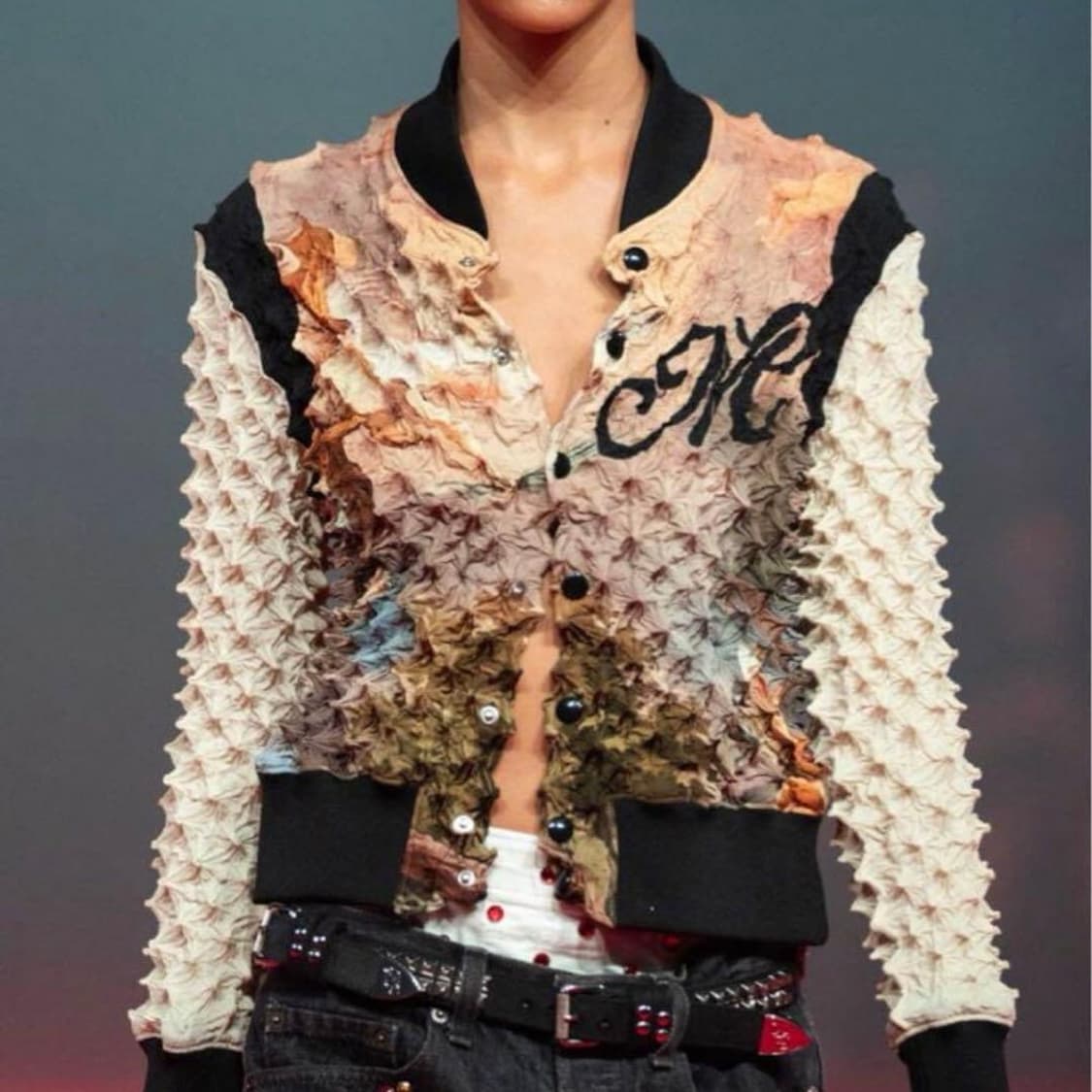 마수 스파이크 스타디움 자켓 상품이미지1