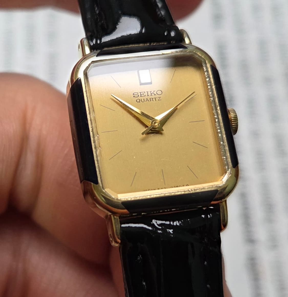 레어] 빈티지 세이코 미니탱크 샴골판 칼침핸즈 슬림쿼츠 여성용  상품이미지4