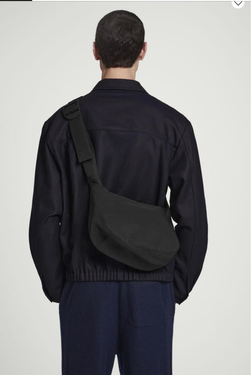 코스 크로스바디 새들백 블랙 나일론 크로스백 상품이미지2