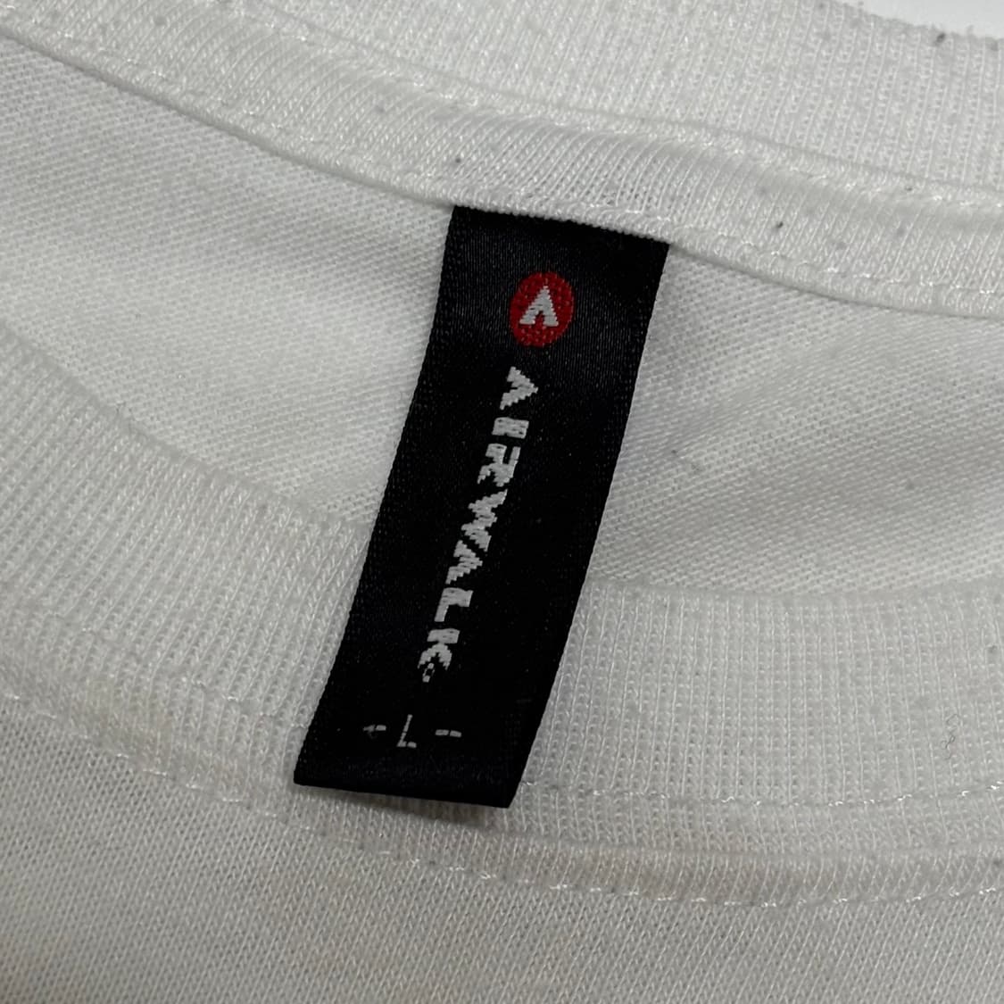 에어워크(Airwalk) 크라운 그래픽 화이트 티셔츠 상품이미지4
