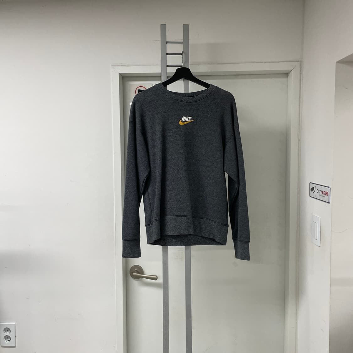 나이키 맨투맨 S 상품이미지1