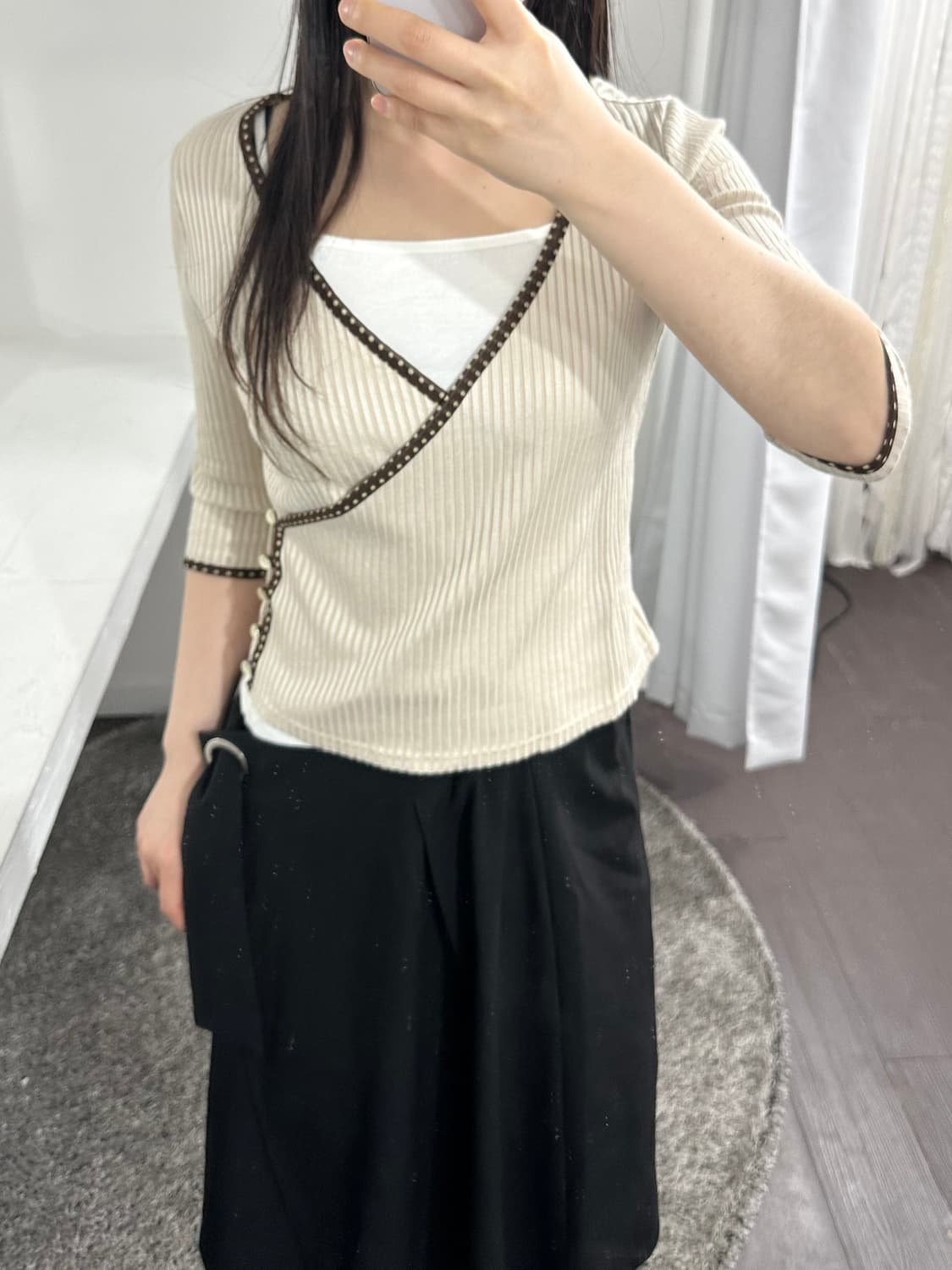 gallery visconti dot wrap cardigan 상품이미지4